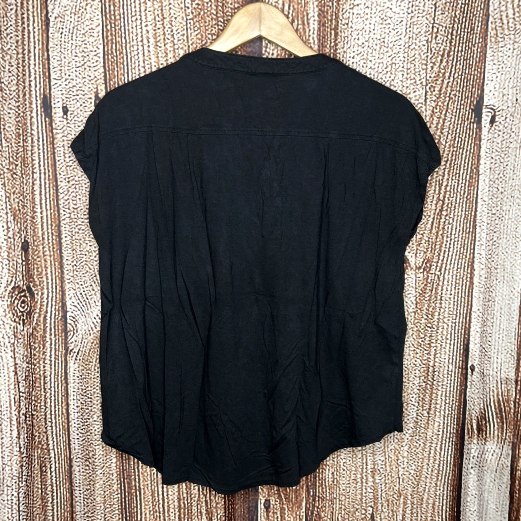 Lands' End Lands' End Blouse Womens Small Sleeveless V-Neck Black Velvet Button Ruched Accessories Casual Business Party/Cocktail Christmas 90s? Size S / US 4 / IT 40 - 3 Thumbnail
