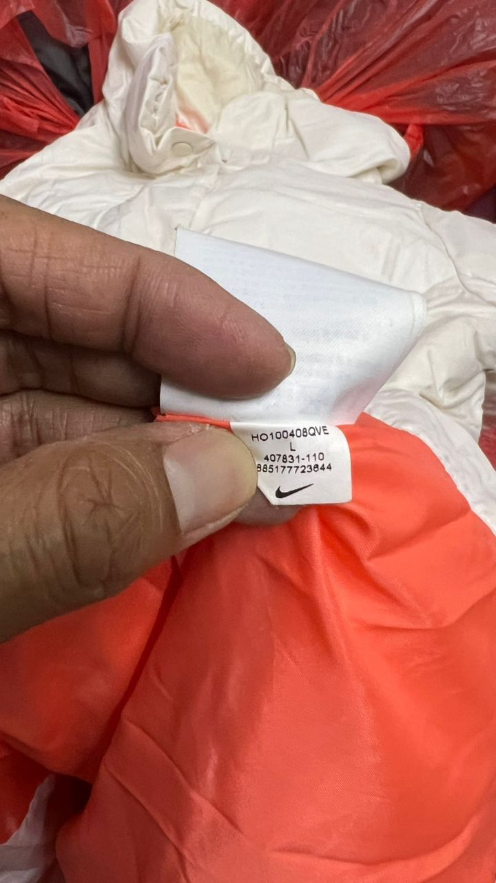 Nike Nike Puffer Size US L / EU 52-54 / 3 - 9 Thumbnail