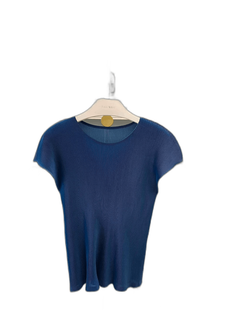Issey Miyake Blue Sleeveless Pleated Top-yf
