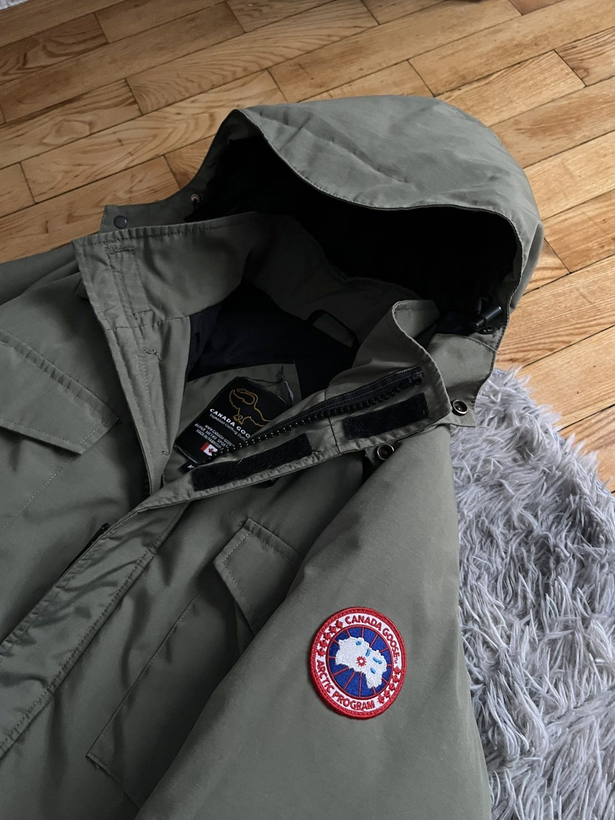 Canada Goose Canada Goose x Vintage Down Parka M size Size US M / EU 48-50 / 2 - 3 Thumbnail
