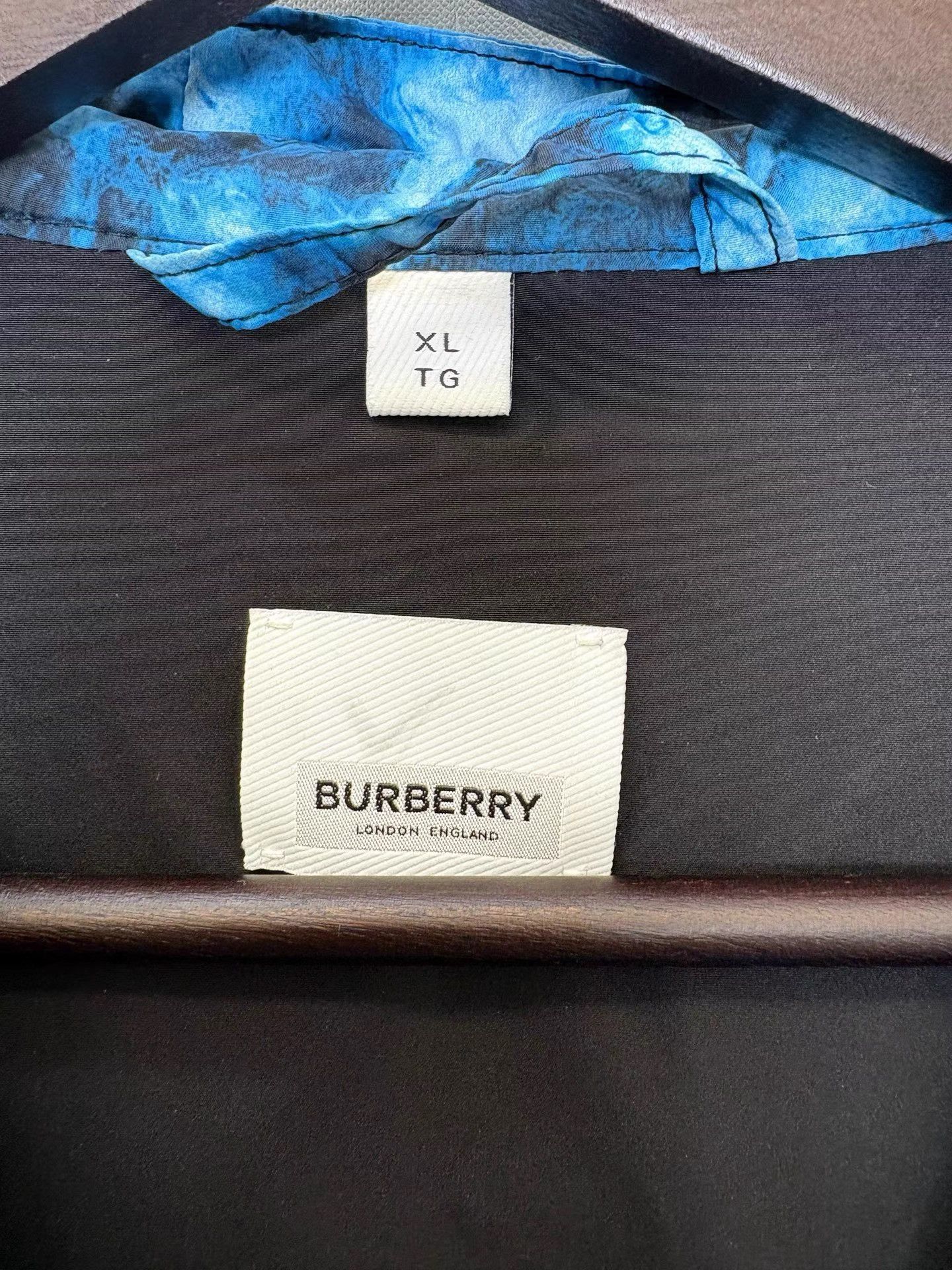 Burberry Burberry Tie-dye Ripple Hooded Jacket K36 Size US XL / EU 56 / 4 - 3 Thumbnail