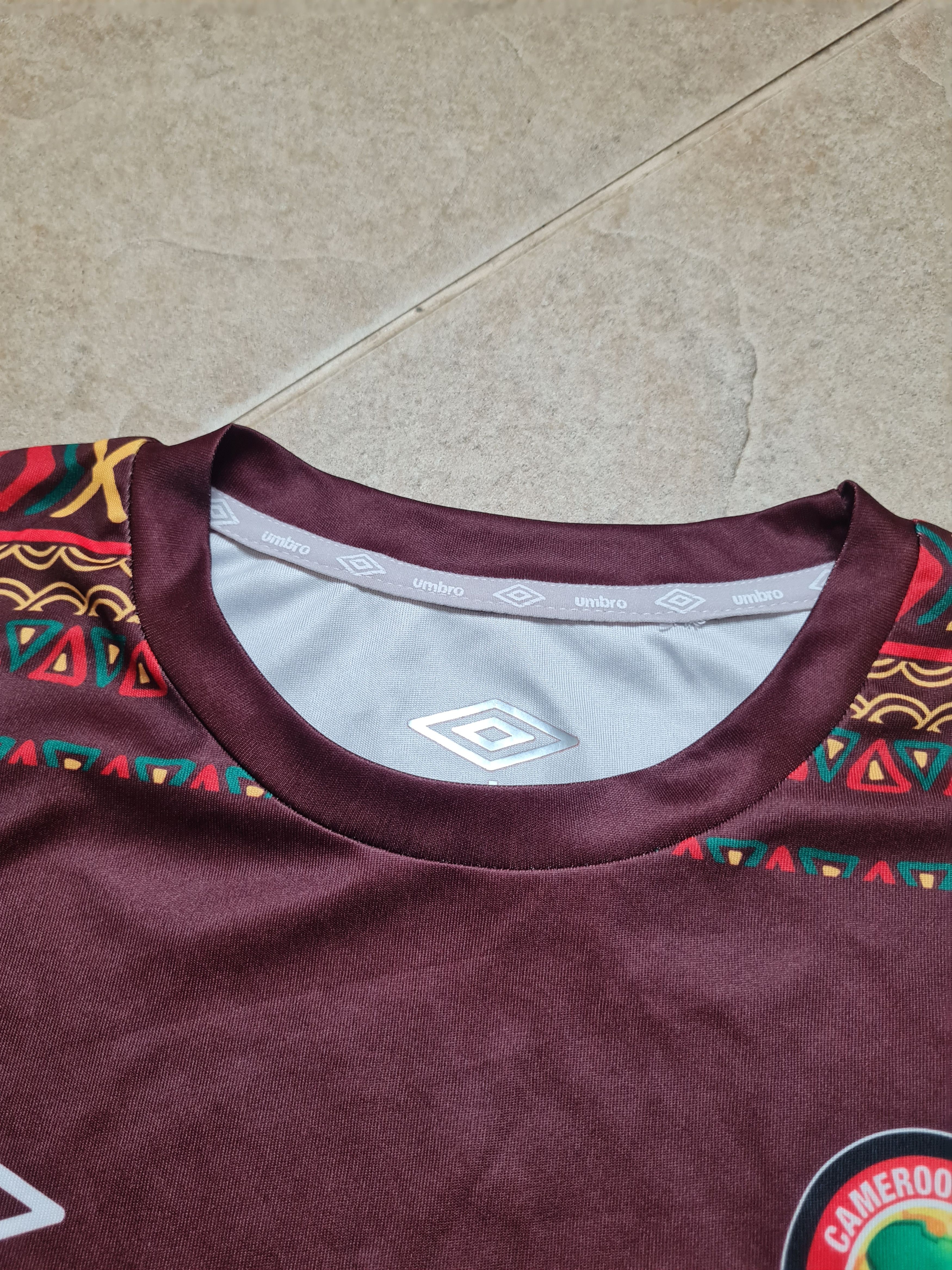 Umbro SOCCER CAMEROON 21 AFRICA CUP OF NATIONS UMBRO FOTBALL Size US L / EU 52-54 / 3 - 9 Thumbnail