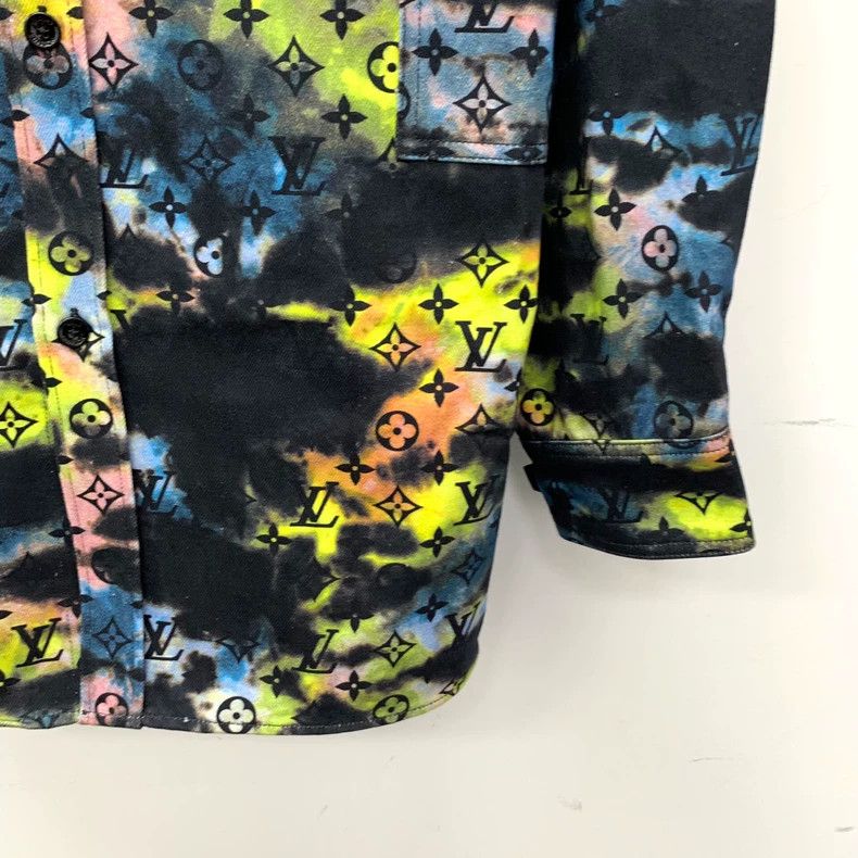 Louis Vuitton Louis Vuitton Multi-color camo logo full-print cotton lape Size US M / EU 48-50 / 2 - 4 Thumbnail