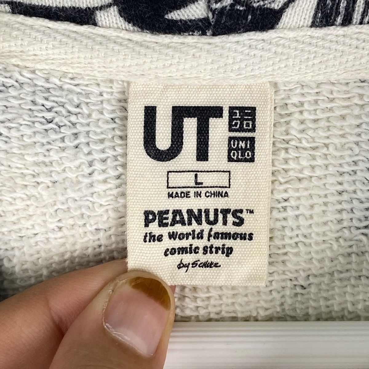 Peanuts × Uniqlo Vintage Peanuts Snoopy Uniqlo Printed Hoodies White Size US L / EU 52-54 / 3 - 8 Thumbnail