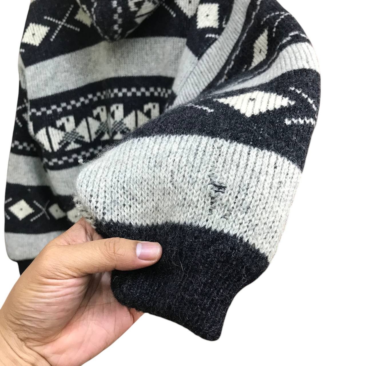 Vintage VINTAGE SABRINA JAPAN NAVAJO AZTEC THICK HOODIE SHERPA Size US L / EU 52-54 / 3 - 7 Thumbnail