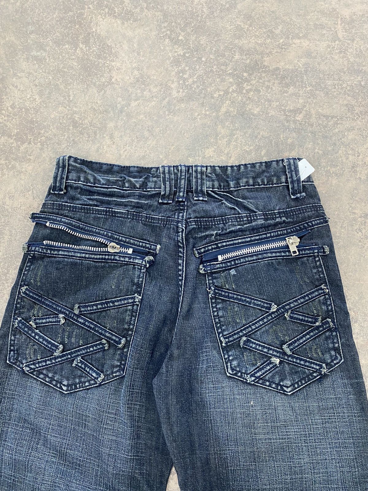 Le Grande Bleu (L.G.B.) VINTAGE OELYNO ITALY JEANS STONE WASHED LGB PUNK Size US 31 - 13 Thumbnail