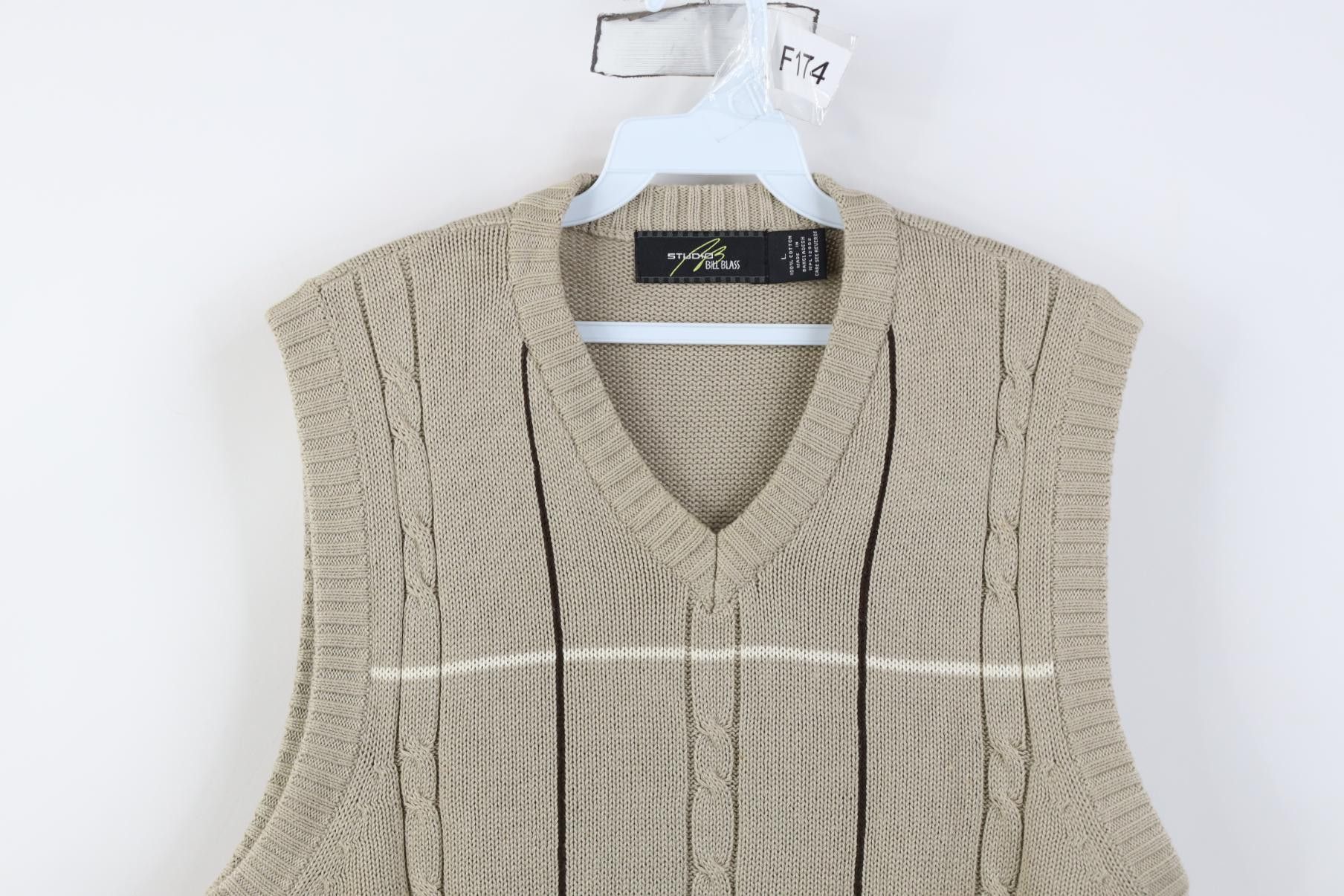 Vintage Vintage 90s Streetwear Cable Knit V-Neck Sweater Vest Beige Size US L / EU 52-54 / 3 - 2 Thumbnail