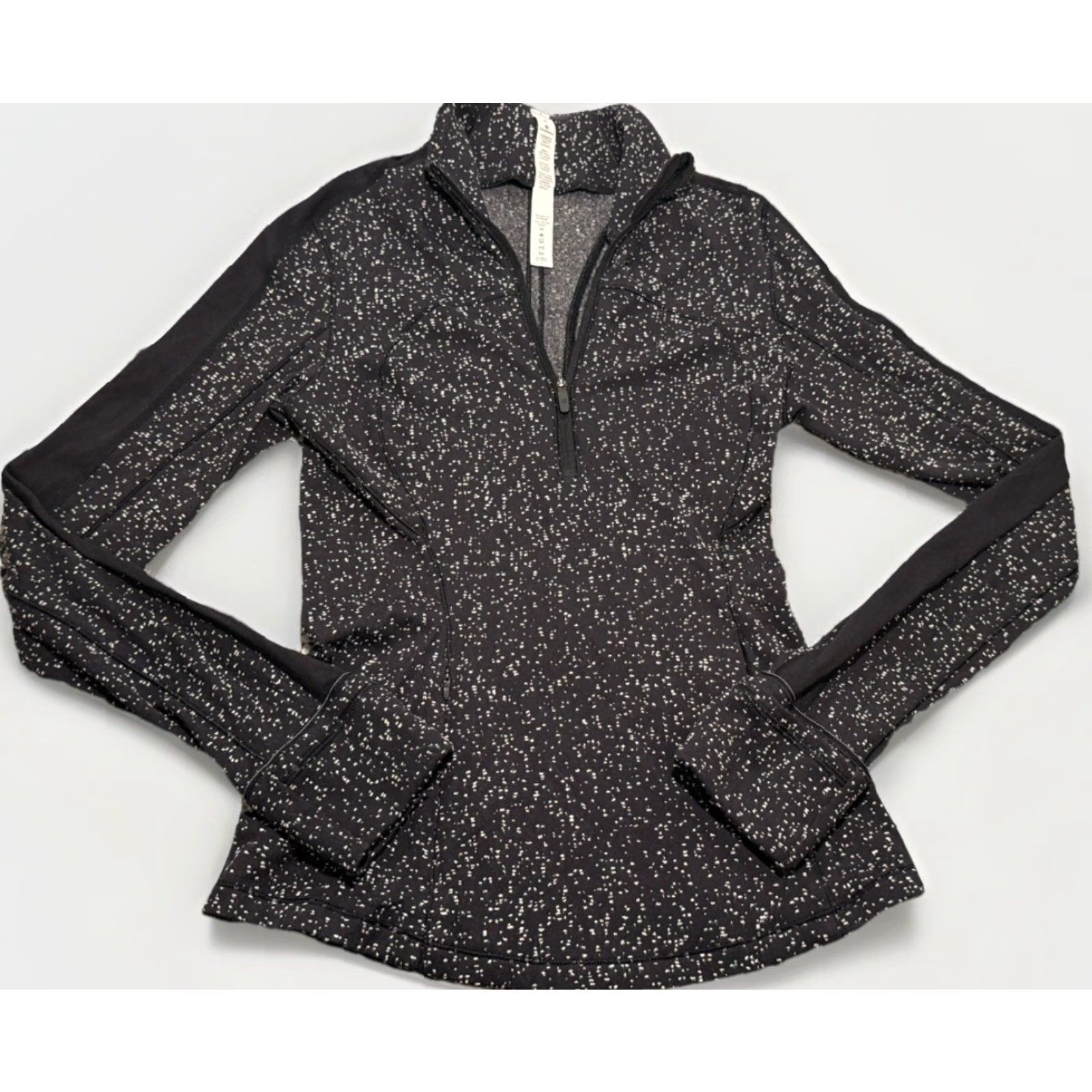 Lululemon **Lululemon Run Briskly Top Black 1/2 Zip Magnetized Jacquard Sz 4** User: Lululemon Run Briskly Top Black 1/2 Zip Magnetized Jacquard Sz 4 Size S / US 4 / IT 40 - 2 Thumbnail