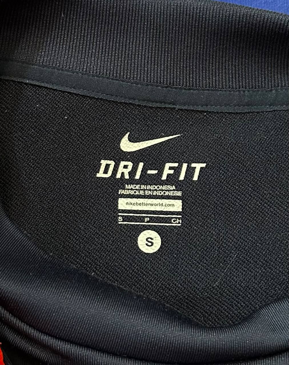 Nike FC Barcelona 2012/13 Nike LongSleeve Training shirt Pullover Size US S / EU 44-46 / 1 - 9 Thumbnail