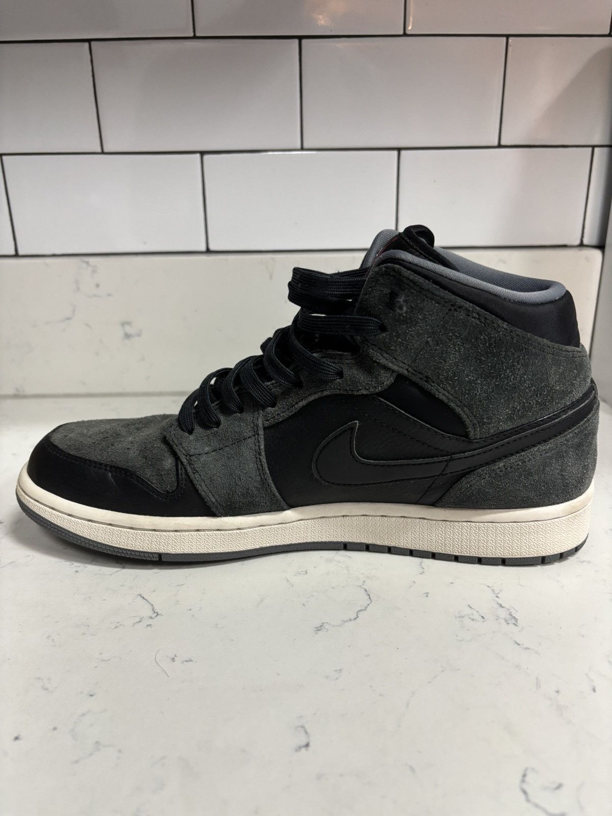 Jordan Brand Jordan 1 Mid “Shadow 2.0” Size US 9.5 / EU 42-43 - 6 Thumbnail