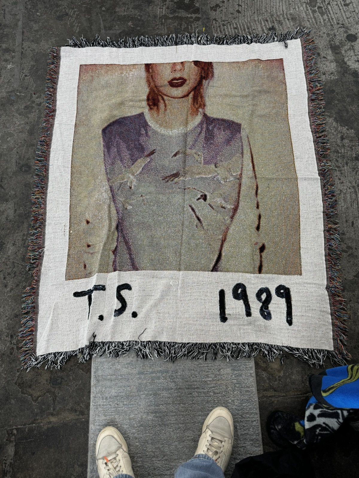 Taylor Swift 1989 outlets blanket