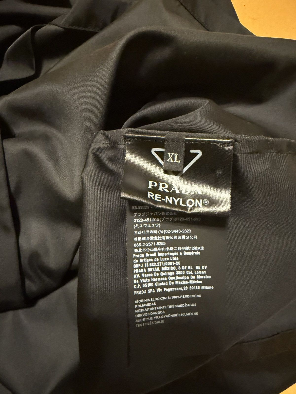 Prada Prada Mens Nylon Shirt XL Size US XL / EU 56 / 4 - 13 Thumbnail