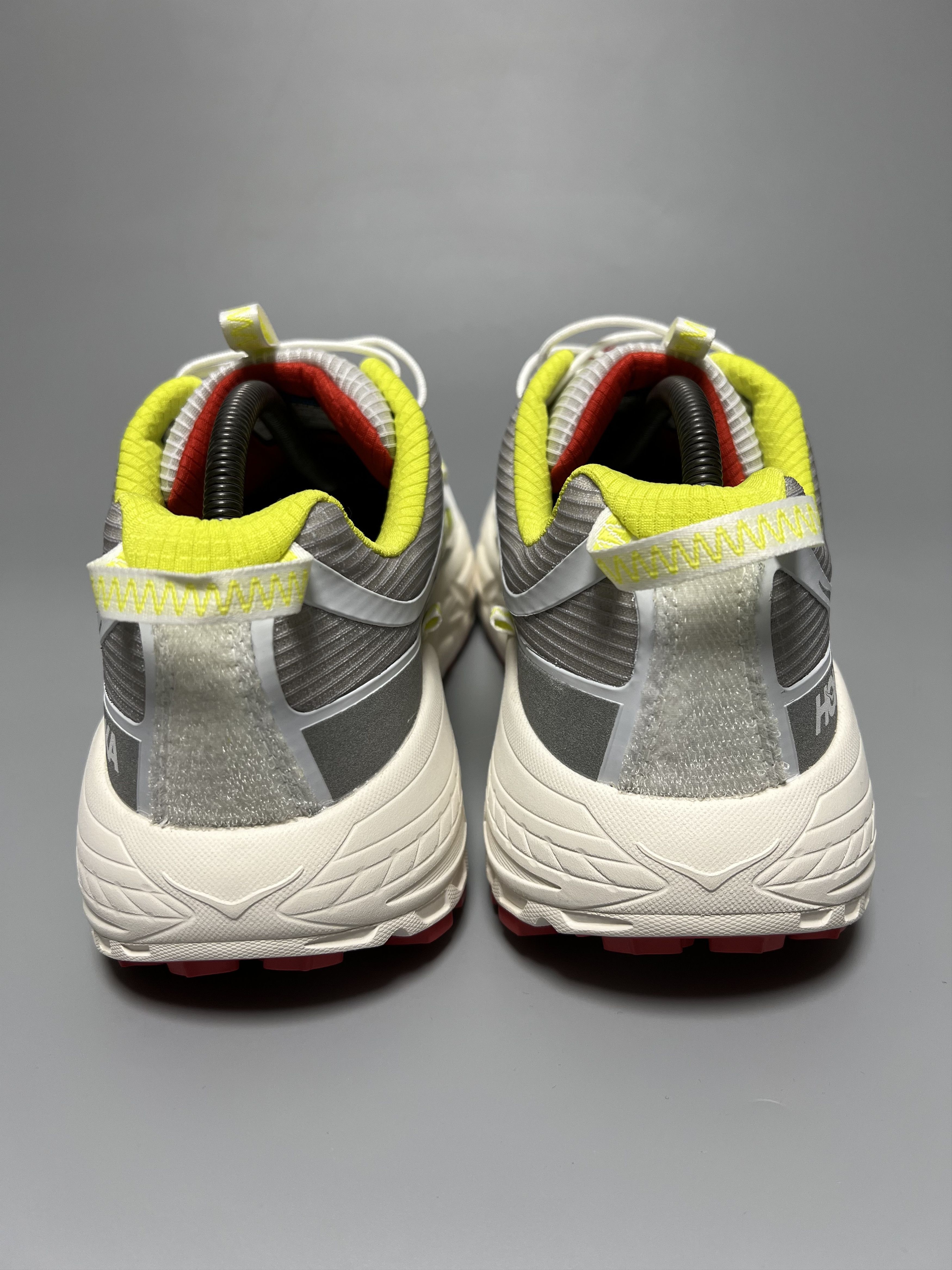 Hoka × J.McLaughlin Hoka One One Nicole McLaughlin x Mafate Speed Three2 High Size US 12 / EU 45 - 8 Thumbnail
