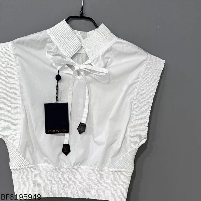 Louis Vuitton Louis Vuitton 23 Spring/Summer New Stand Neck Ruffled Shir Size XS / US 0-2 / IT 36-38 - 5 Thumbnail