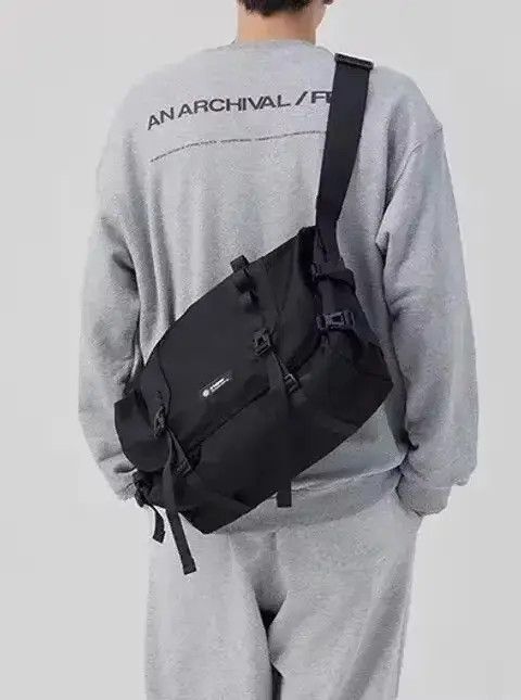 Japanese Brand Fashion hip hop waterproof messenger shoulder bag Size ONE SIZE - 2 Thumbnail