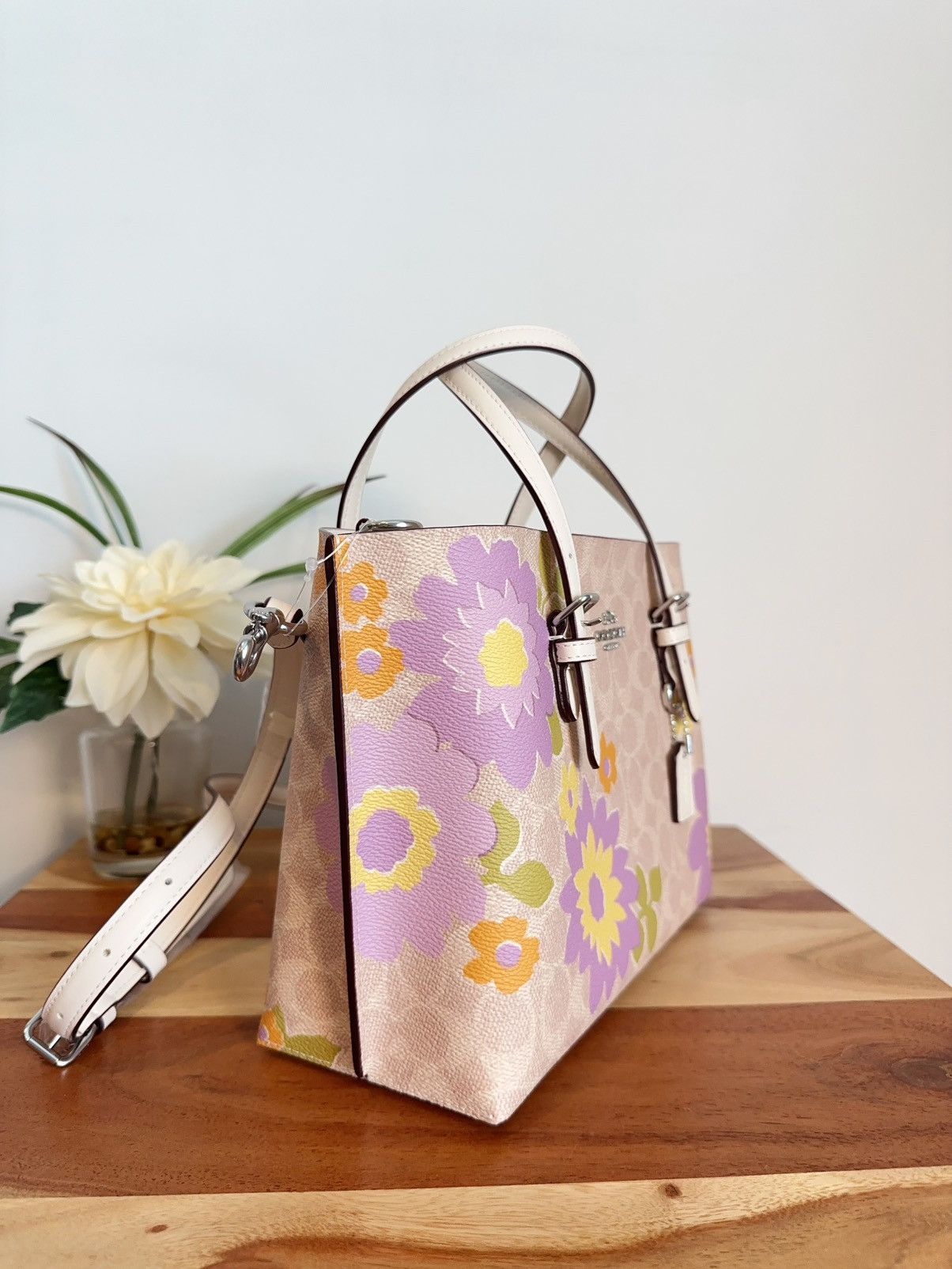 Coach NWT Coach Mollie Tote Bag 25 With Floral Print Size ONE SIZE - 3 Thumbnail