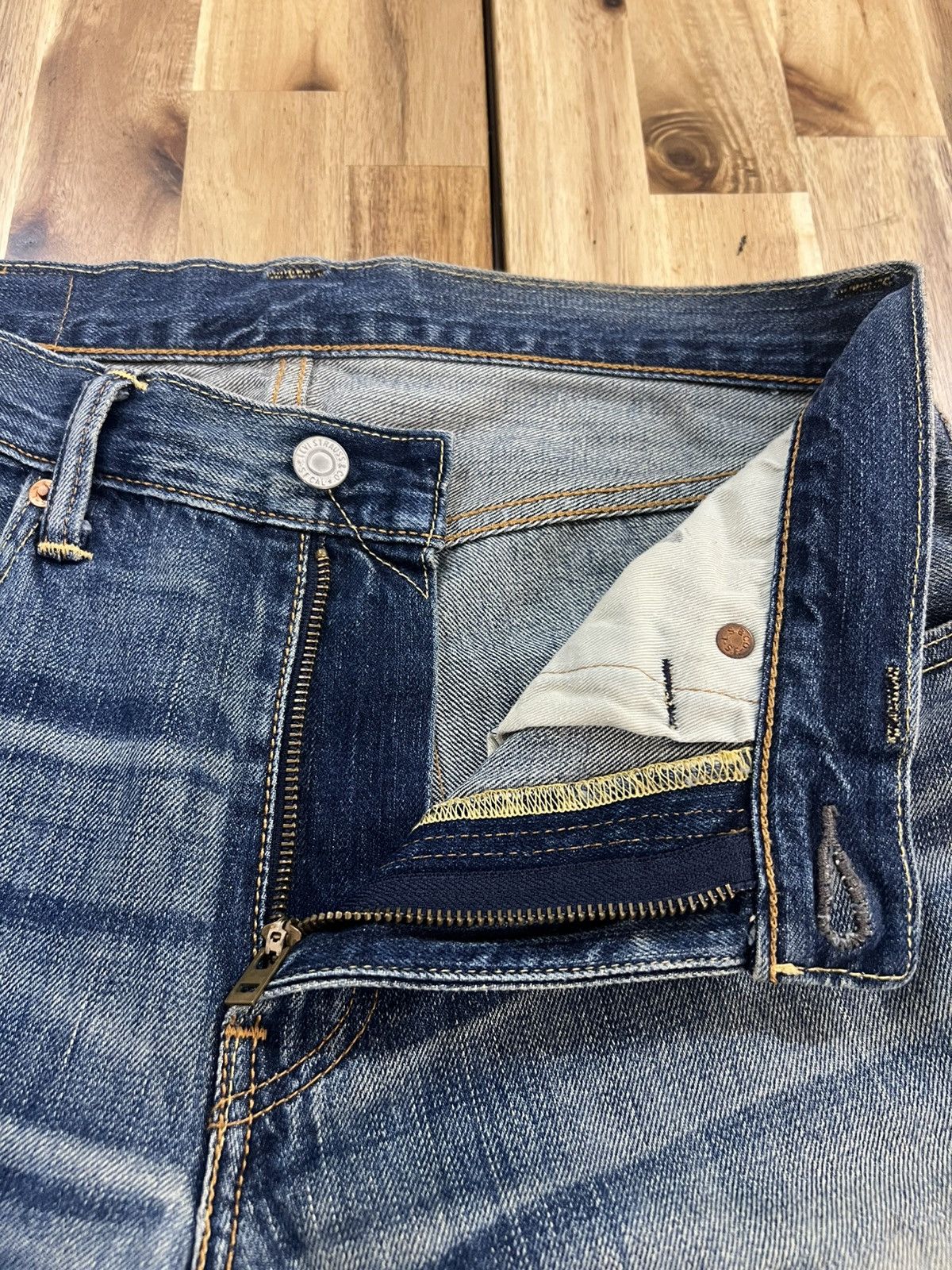 Levi's Vintage Levis 502 Distressed Denim Jeans Size US 31 - 7 Thumbnail