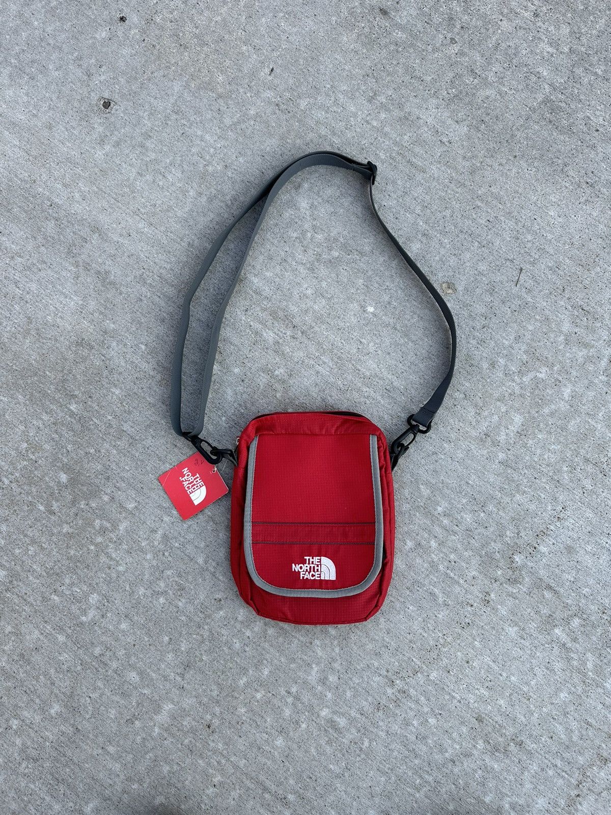 The North Face × Vintage Vintage North Face Side Body Bag Fanny Pack 90s 2000 00s Y2K Size ONE SIZE - 1 Thumbnail