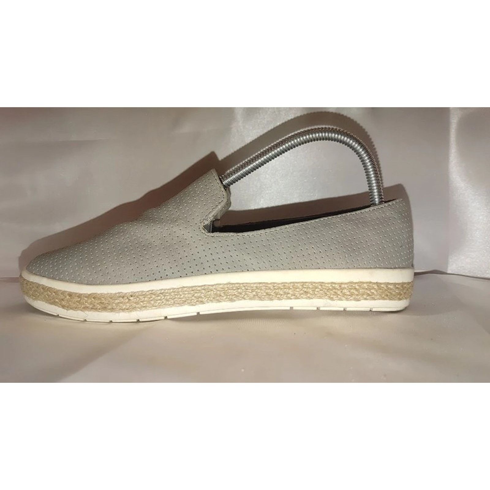 Dolce Vita Bella Vita Brienne Perforated Slip On Size 9W Size US 9 / IT 39 - 2 Thumbnail