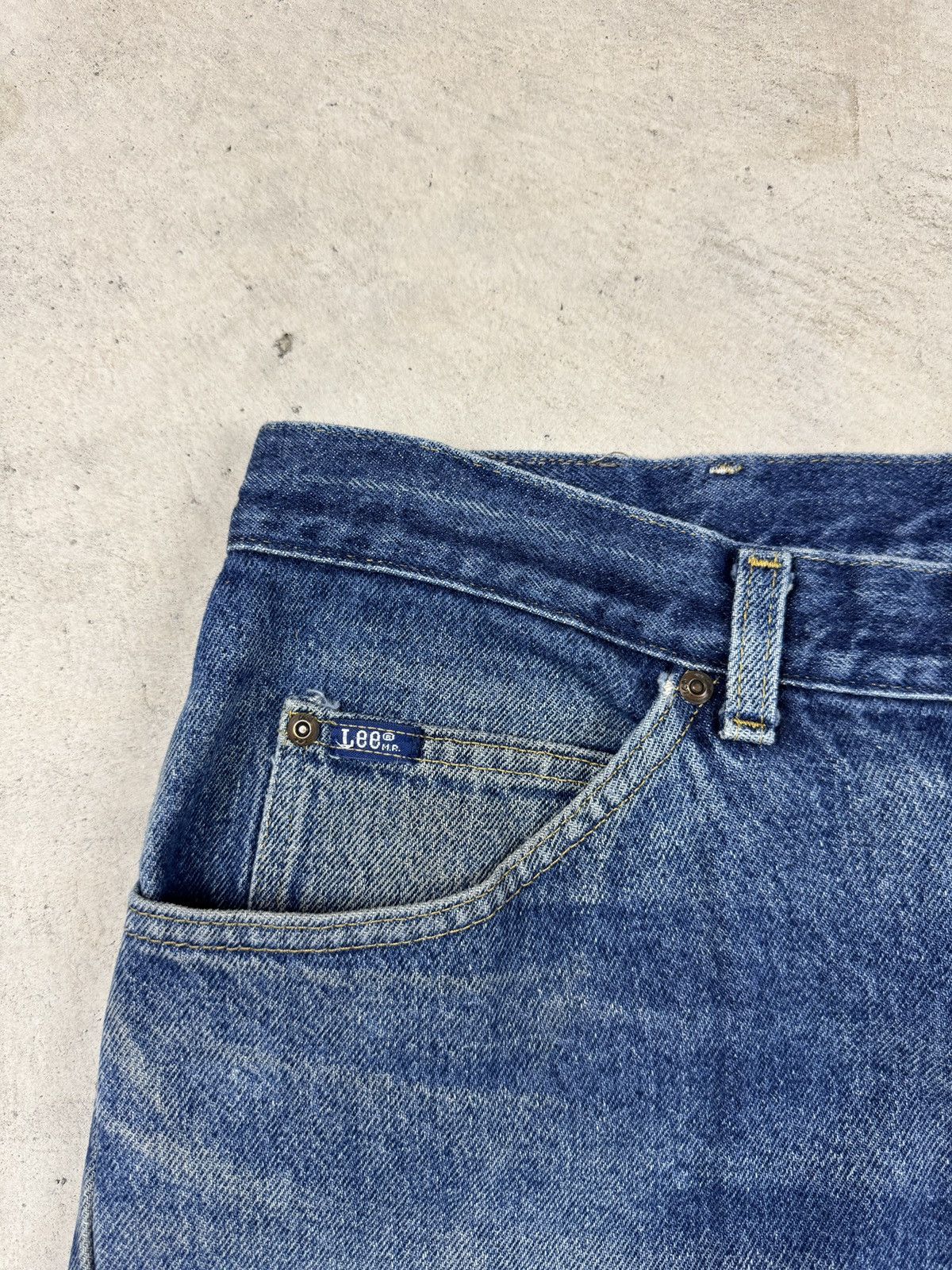 Lee × Vintage Vintage Lee Faded Denim Jeans Size US 36 / EU 52 - 4 Thumbnail