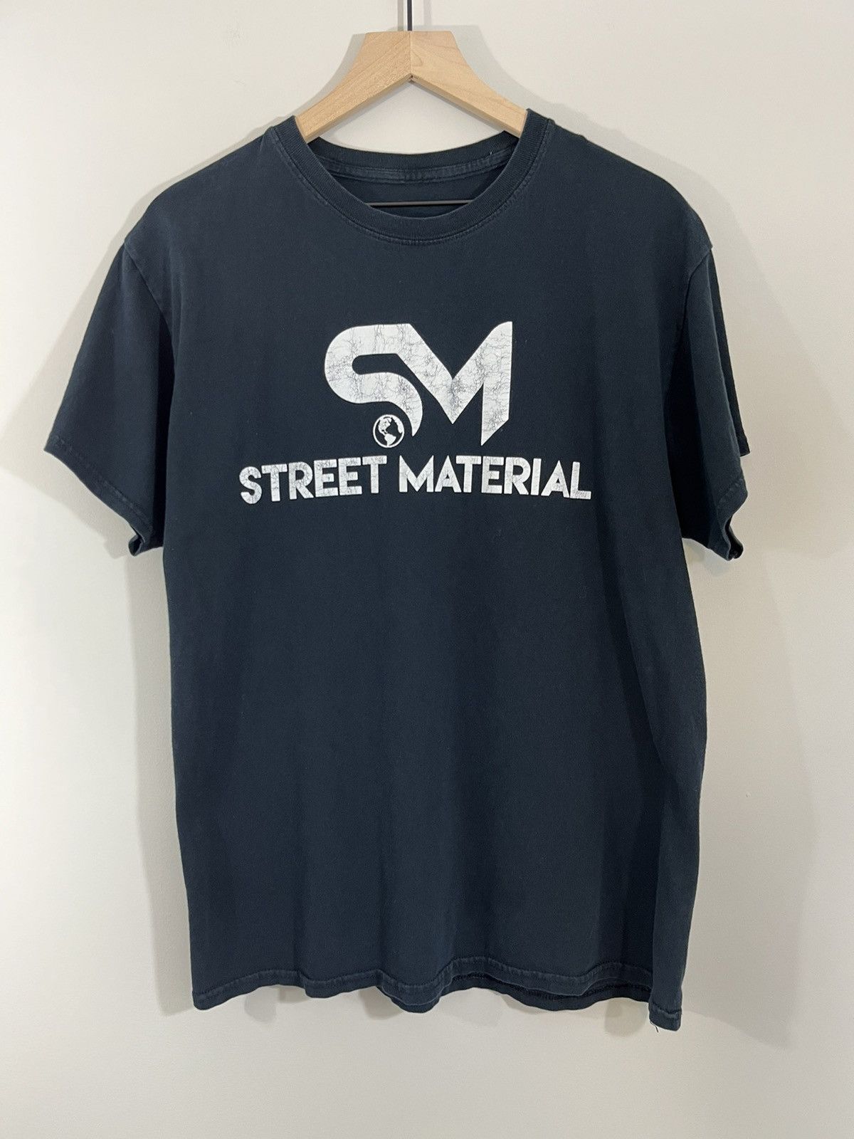 Vintage STREET MATERIAL Faded Logo Tee Size US L / EU 52-54 / 3 - 1 Thumbnail