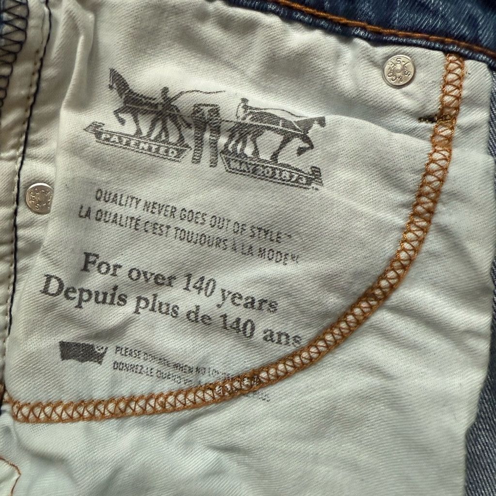 Levi's Levi's Blue Jean Shorts with Classic Denim Style Size 30" / US 8 / IT 44 - 5 Thumbnail