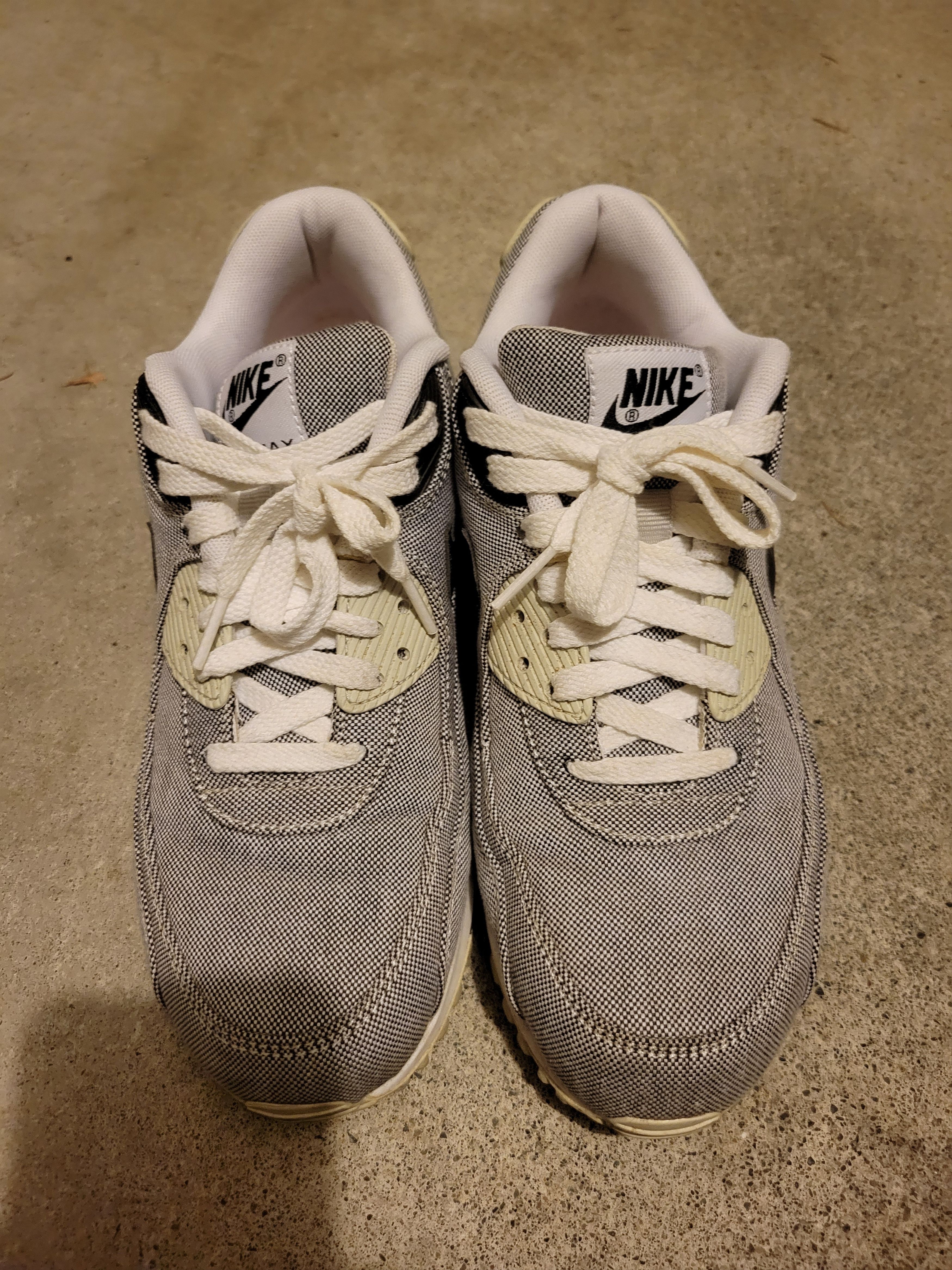 image of Nike Air Max 90 Shoes, Men's (Size 7.5)