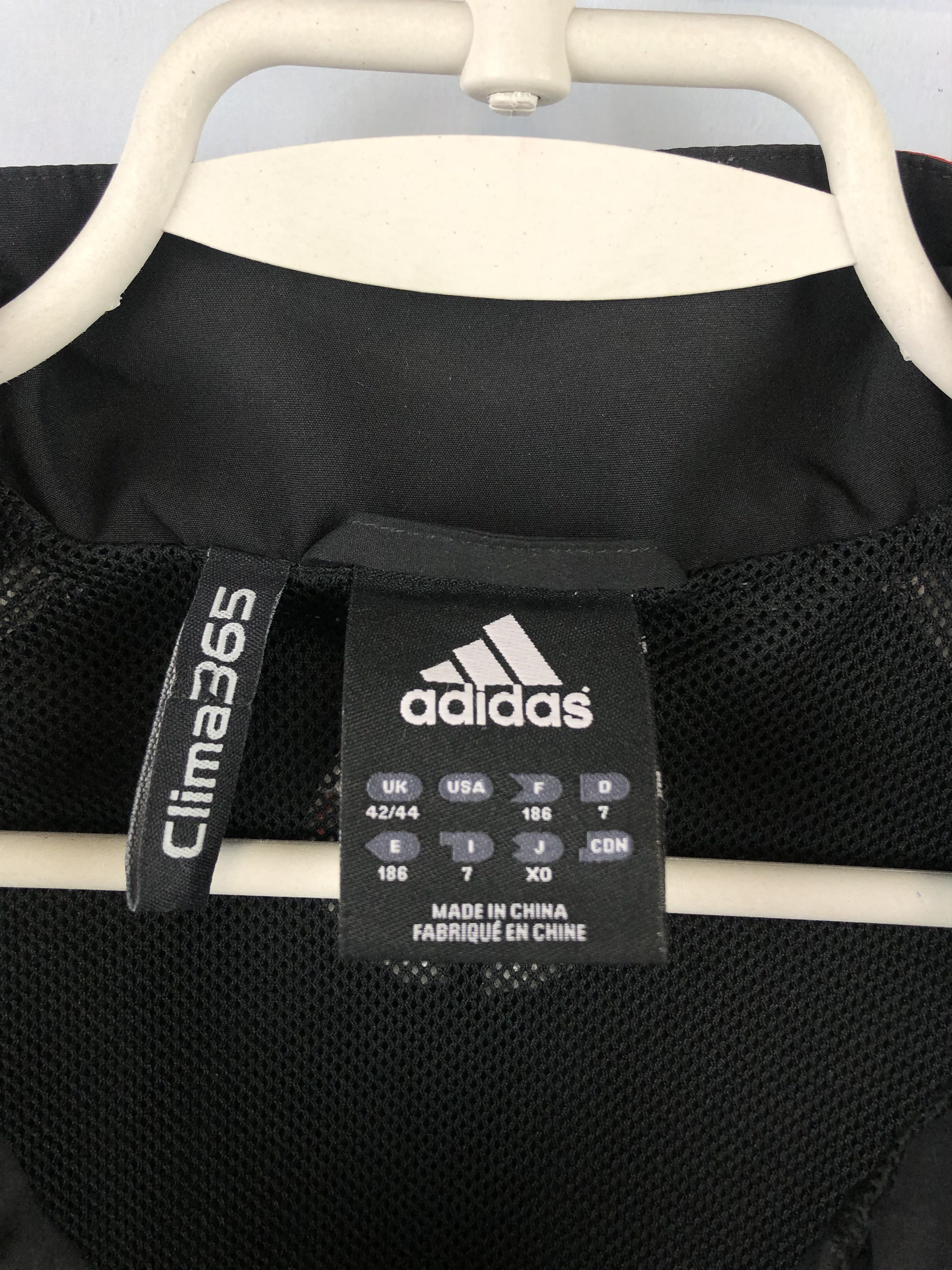 Adidas Vintage Adidas FC Liverpool Football Jacket Track Top Men Size US XL / EU 56 / 4 - 11 Thumbnail