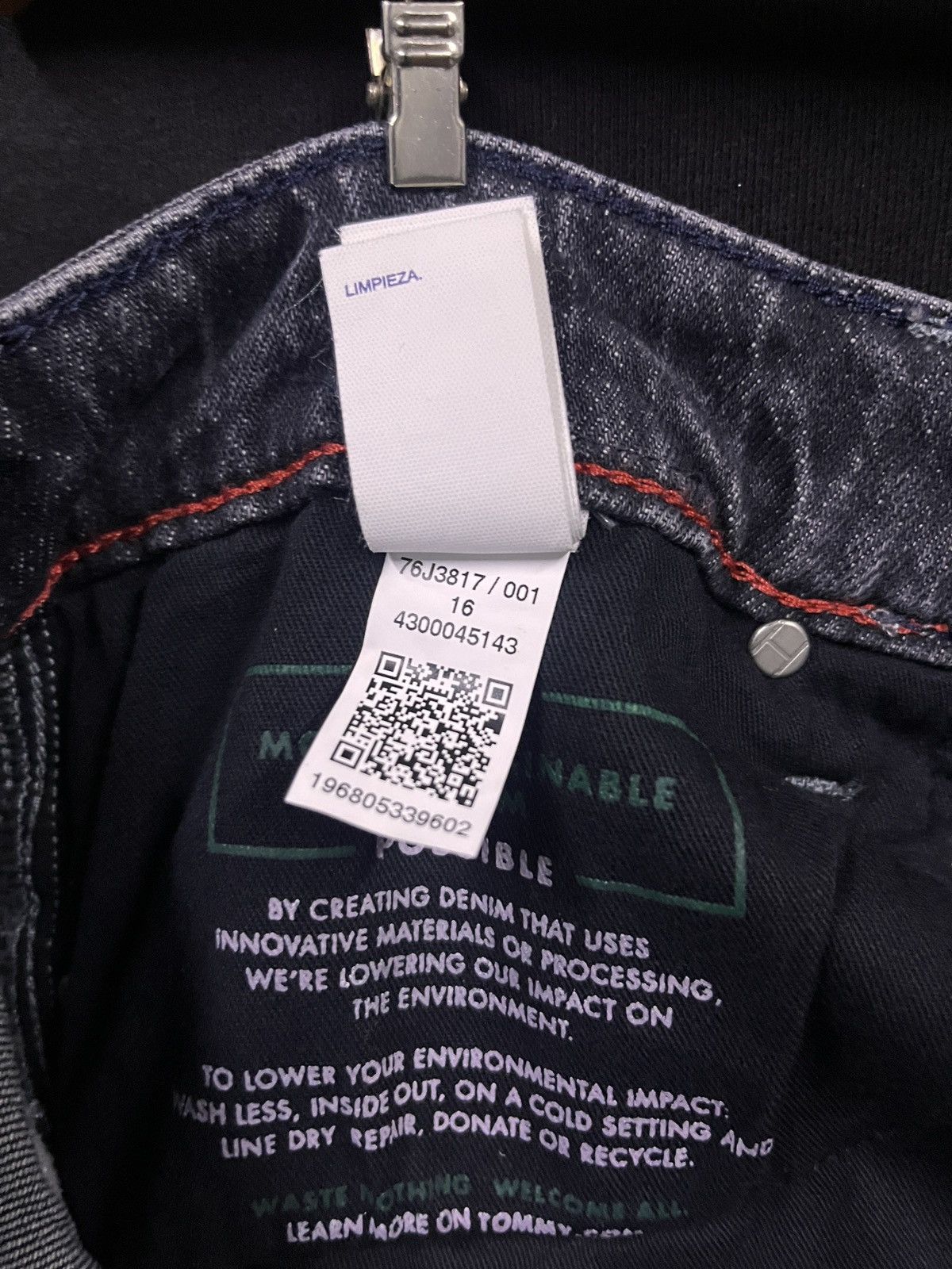 Tommy Jeans TOMMY HILFIGER BAGGY JEANS Size US 40 / EU 56 - 10 Thumbnail