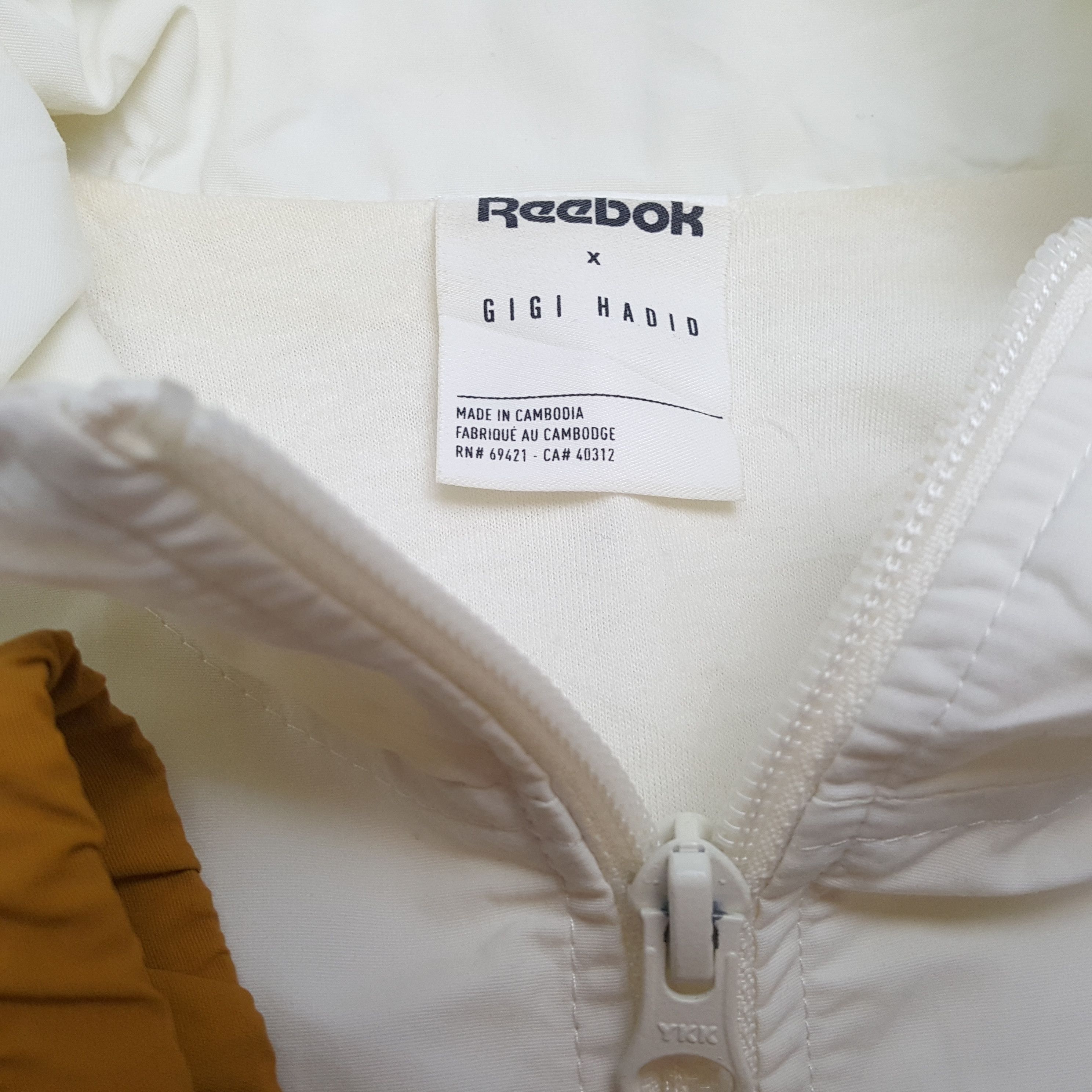 Reebok × Vintage REEBOK x GIGI HADID Nice Sportswear Style Windbreaker Jacket Size US L / EU 52-54 / 3 - 10 Thumbnail