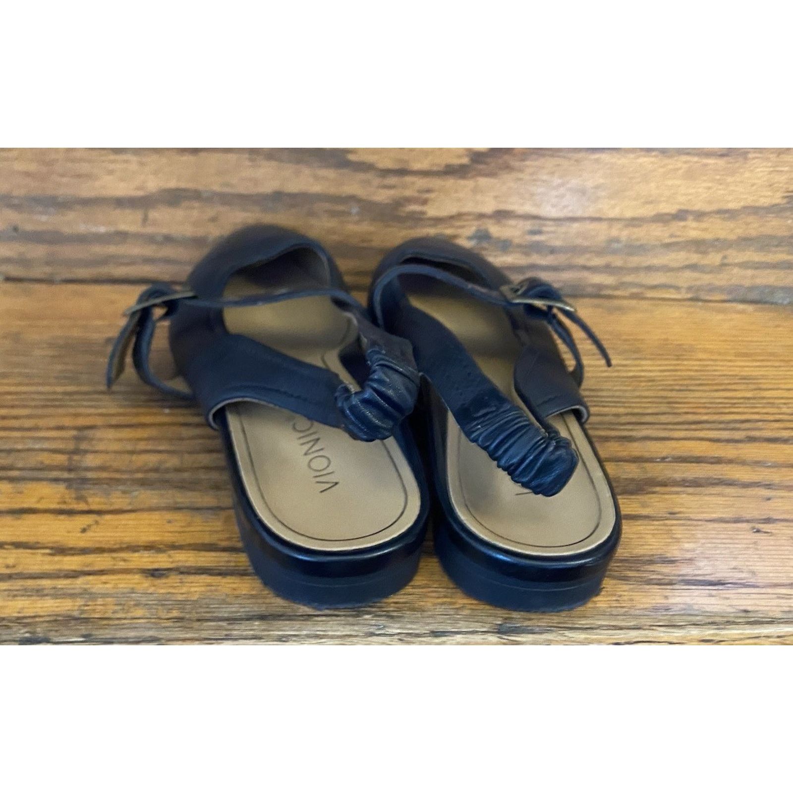 Vionic Vionic Women's Black Leather Sandals 7.5 Closed Pointy Toe Size US 7.5 / IT 37.5 - 7 Thumbnail