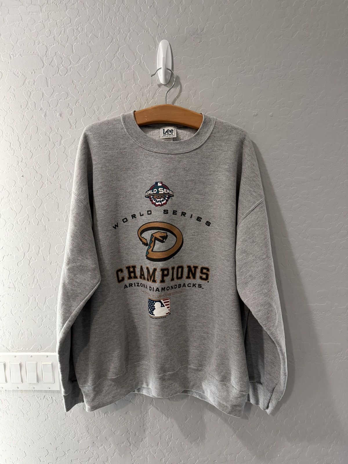 Lee Vintage 2001 Lee AZ Diamondbacks World Series Sweatshirt XL Size US XL / EU 56 / 4 - 1 Thumbnail