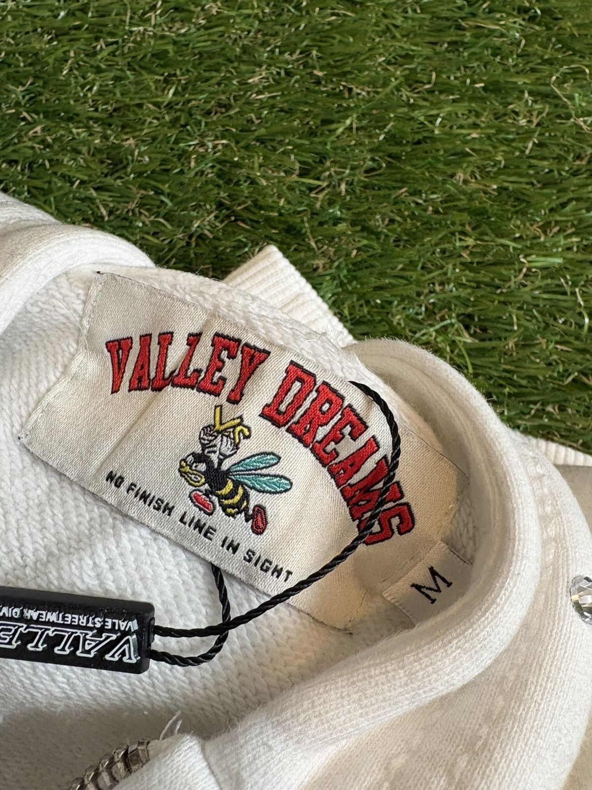 Vale VALE FOREVER “CLASSICO” HOODIE (WHITE) - SIZE MEDIUM Size US M / EU 48-50 / 2 - 4 Thumbnail