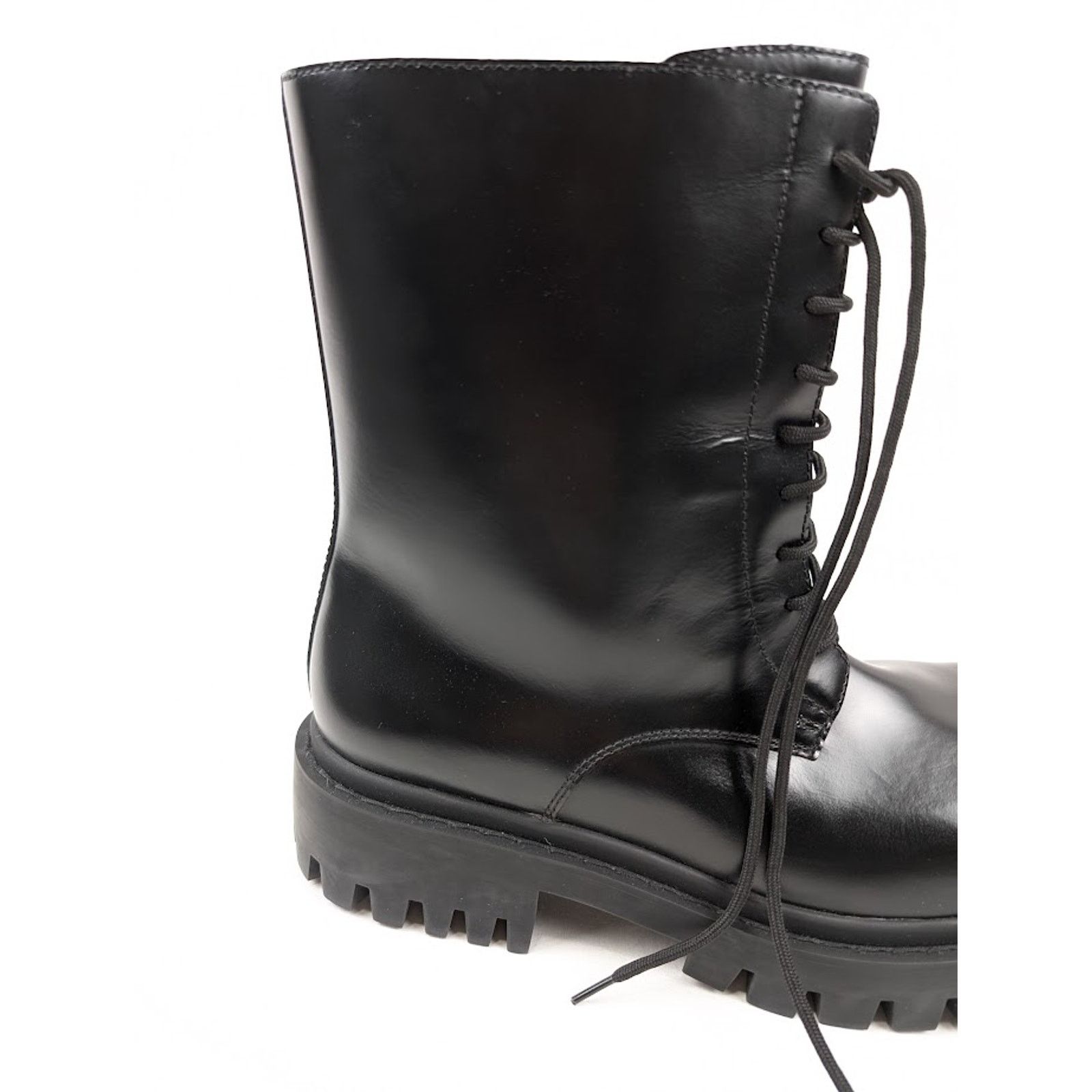 Balenciaga o1rshd1 Sergent Calf Bootie Calfskin Lux in Black Size US 11 / EU 44 - 4 Thumbnail
