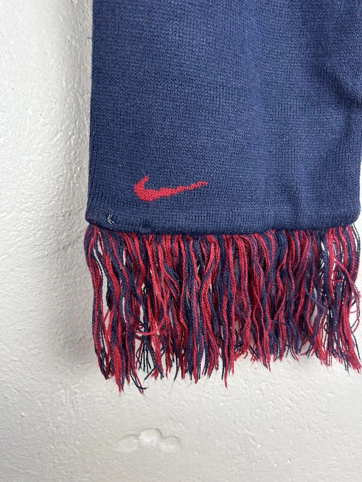 Nike Vintage Nike FCB Barca Soccer Football Fanwear Scarf Muffler Size ONE SIZE - 4 Thumbnail