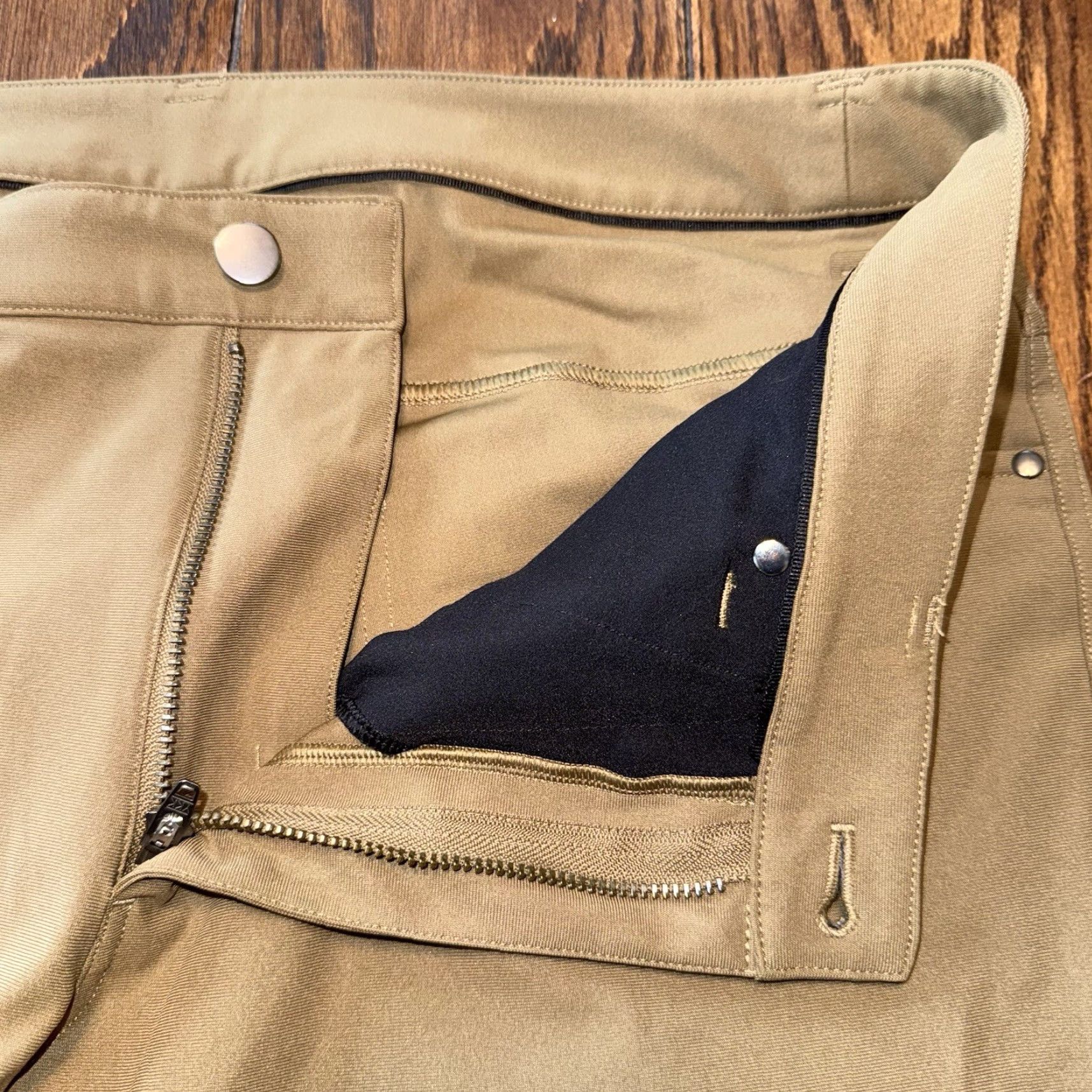 Lululemon Lululemon Men’s Brown Pants Size 34x31 With Stretch Zip Pocket Size US 33 - 4 Thumbnail