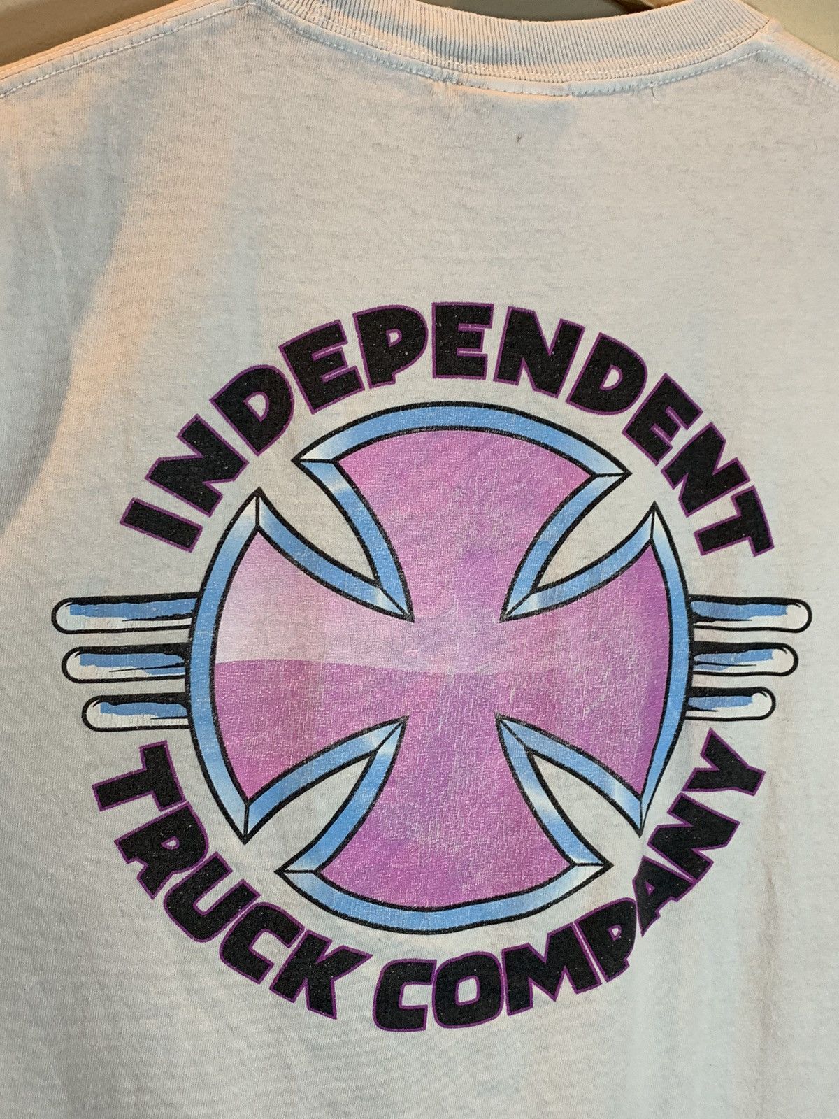 Independent Truck Co. *RARE* Vintage Independent Truck Co Cross Skate Art T-Shirt Size US M / EU 48-50 / 2 - 3 Thumbnail