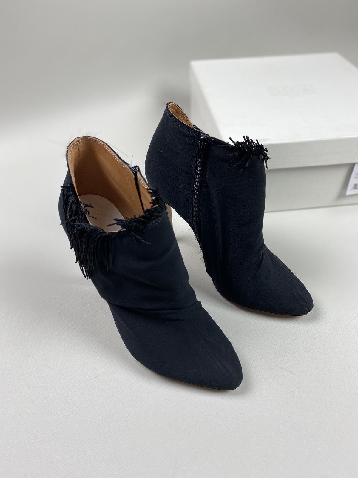 Maison Margiela New! Maison Margiela ladies heels shoes size 37 1/2 Size US 7.5 / IT 37.5 - 2 Thumbnail