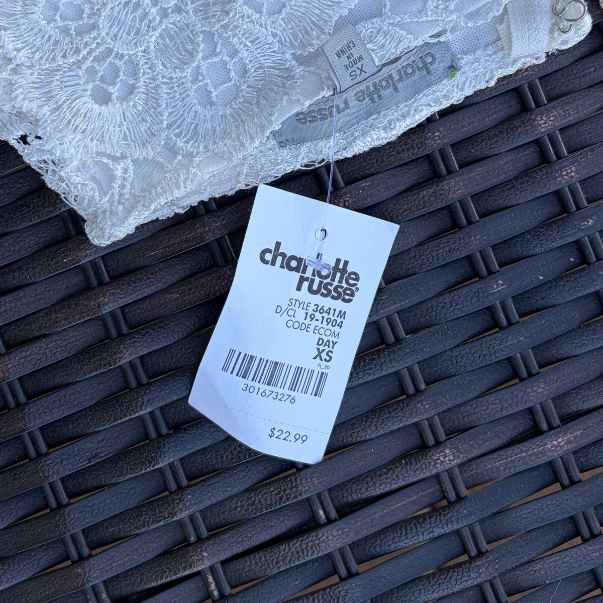 Other Charlotte Russe white lace mini skirt Size 24" / US 00 / IT 34 - 4 Thumbnail