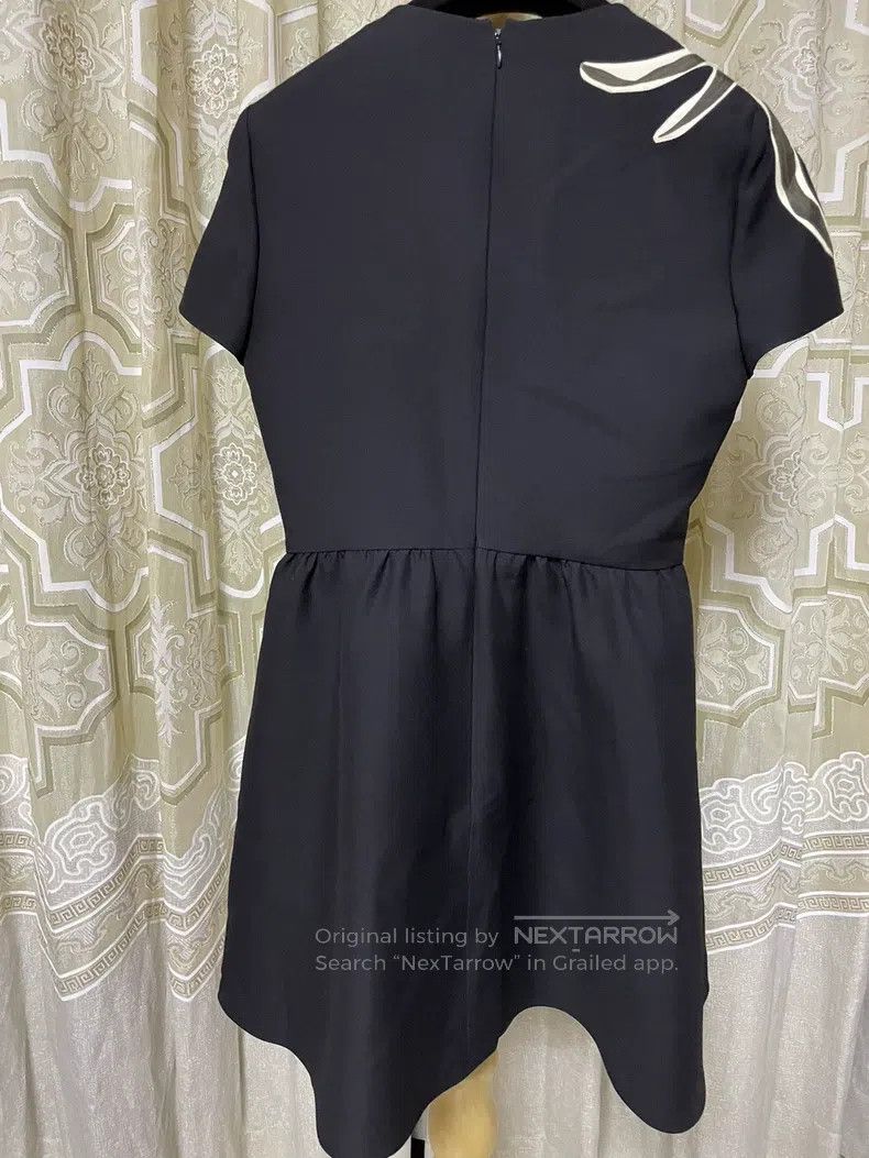 Valentino Valentino Classic little black dress Size M / US 6-8 / IT 42-44 - 3 Thumbnail