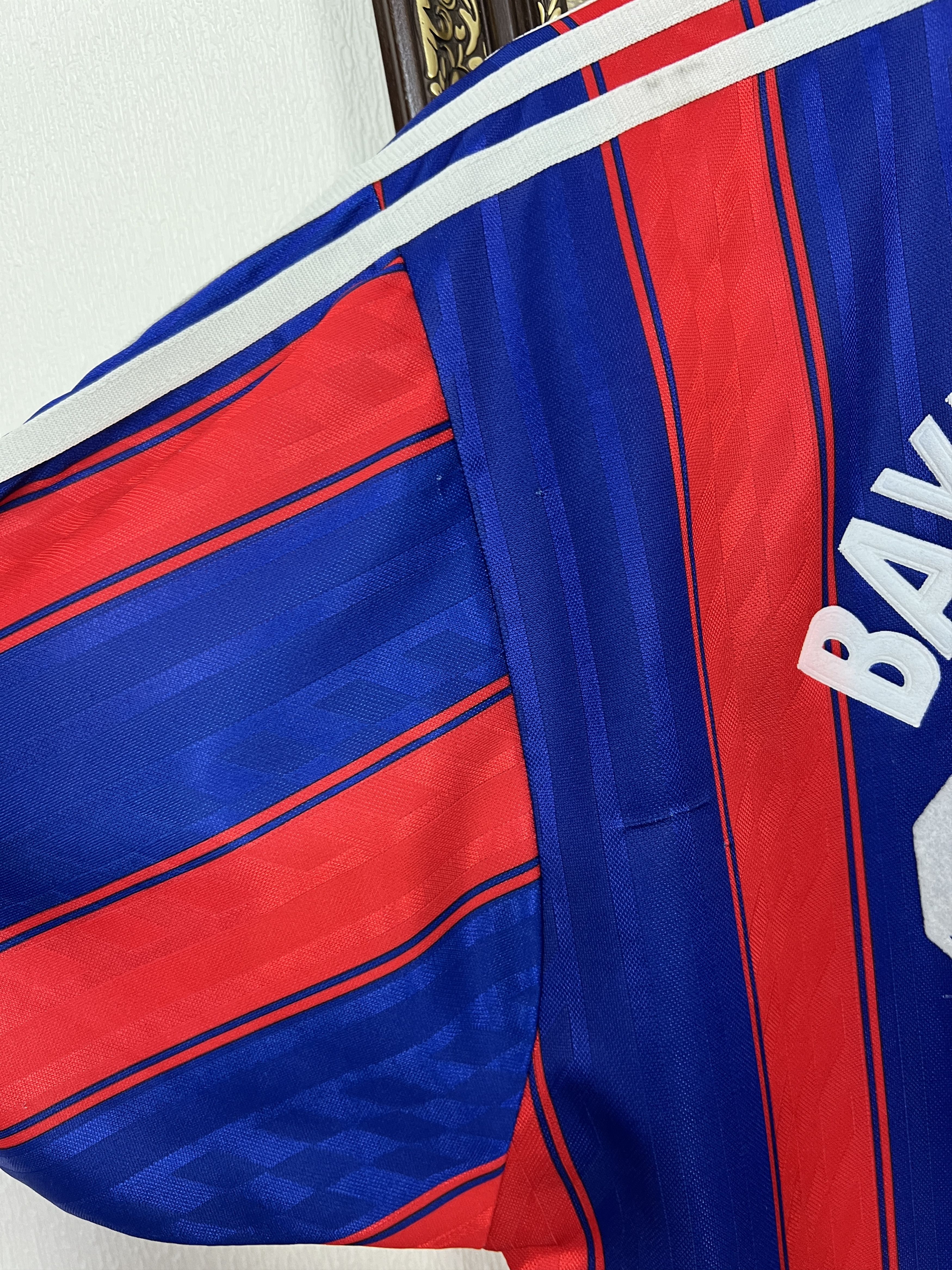 Adidas Bayern Munich Home football shirt 1995 #18 Klinsmann Adidas Size US M / EU 48-50 / 2 - 13 Thumbnail
