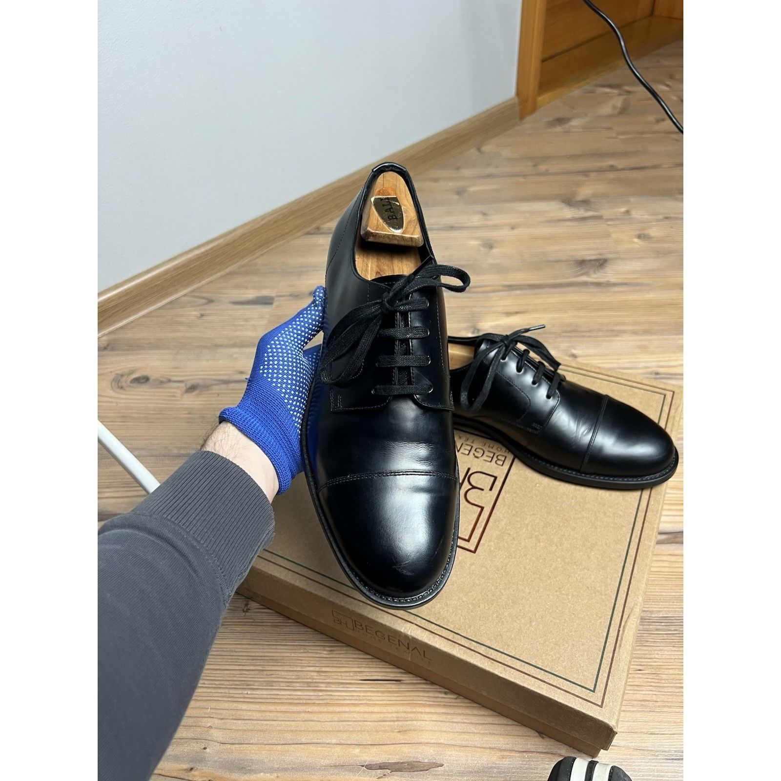 Prada PRADA Black Polished Leather Derby Cap Toe Dress Shoes Size Size US 8 / EU 41 - 10 Thumbnail