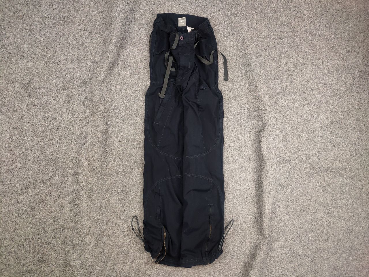 Nike Vtg Nike Baggy Cargo Zip Logo drawstrings Pants Y2K Style Size US 34 / EU 50 - 1 Thumbnail