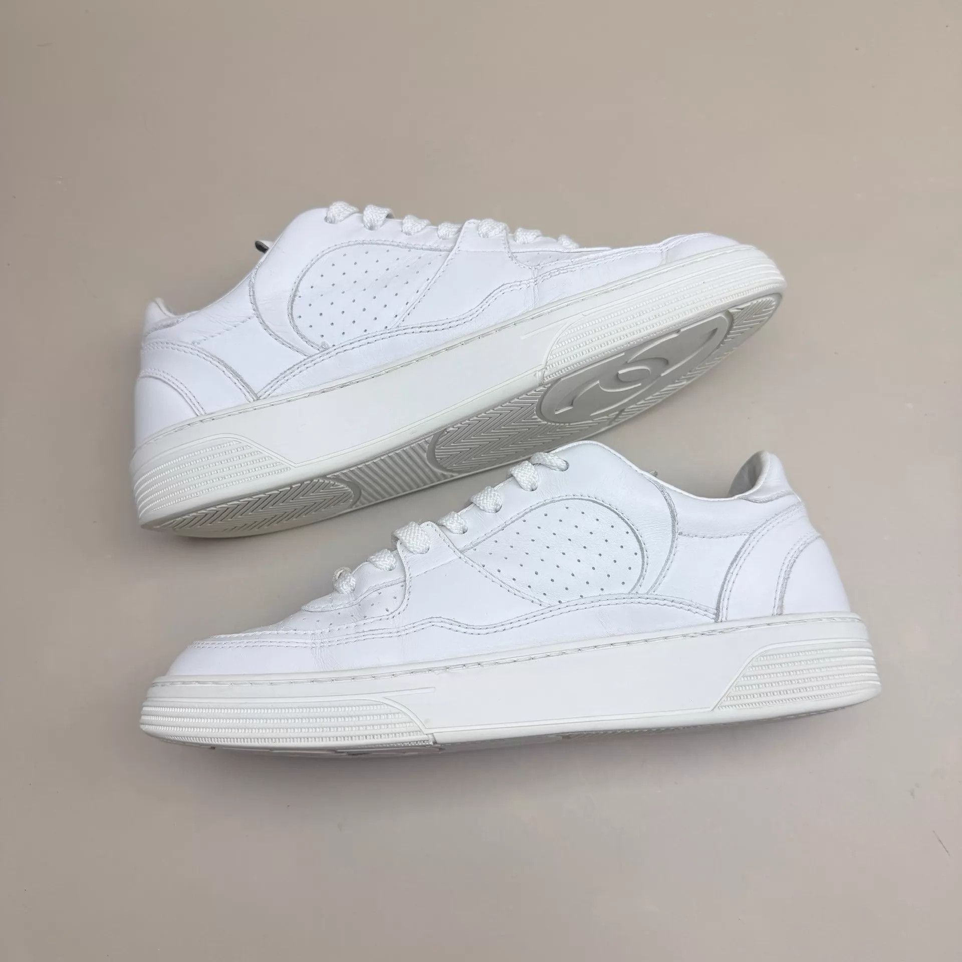 Chanel CHANEL CC Logo White Casual Sneakers 36 95 New Size US 5.5 / IT 35.5 - 5 Thumbnail
