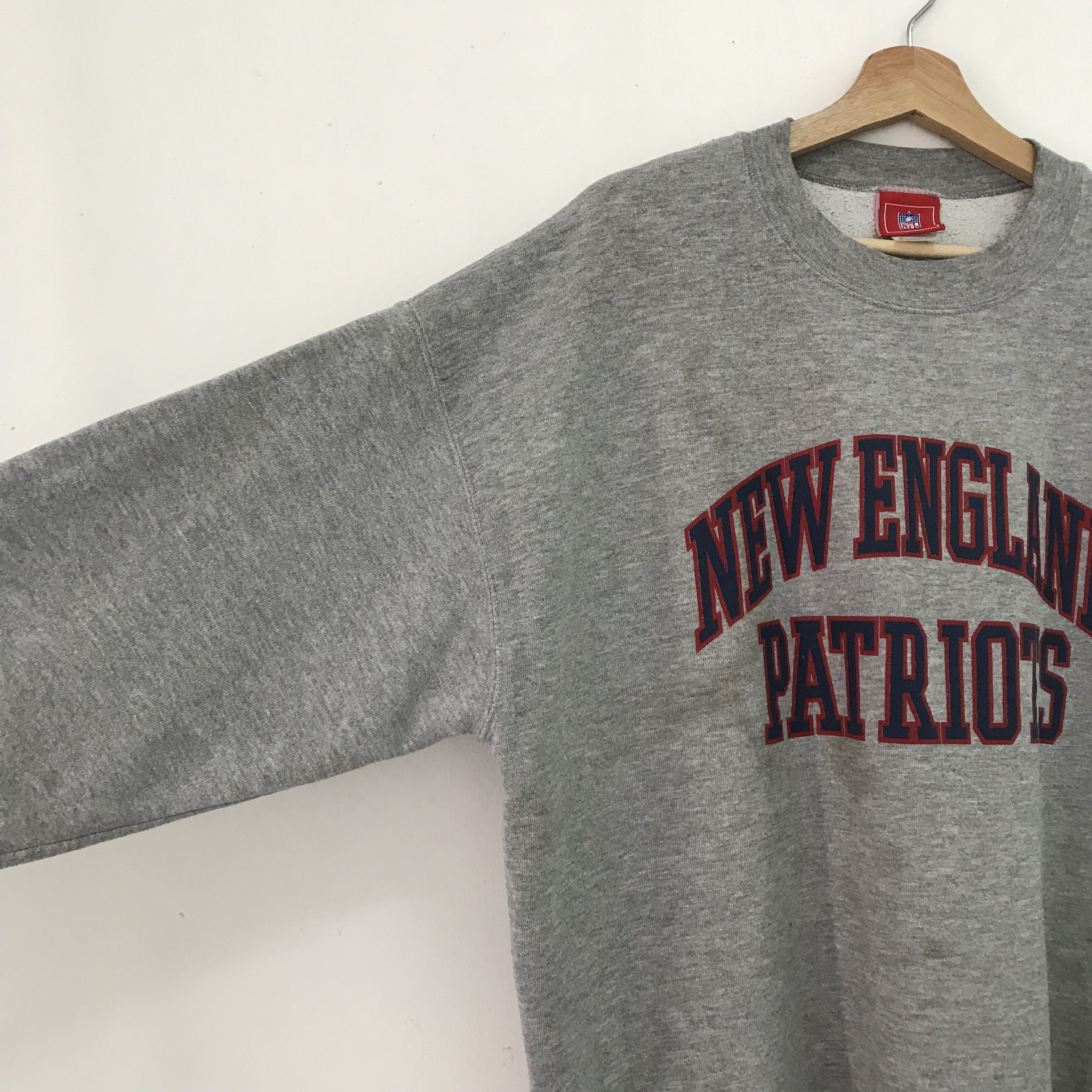 New England Outerwear Vintage New England Patriots Sweatshirt - 401 Size US XL / EU 56 / 4 - 4 Thumbnail