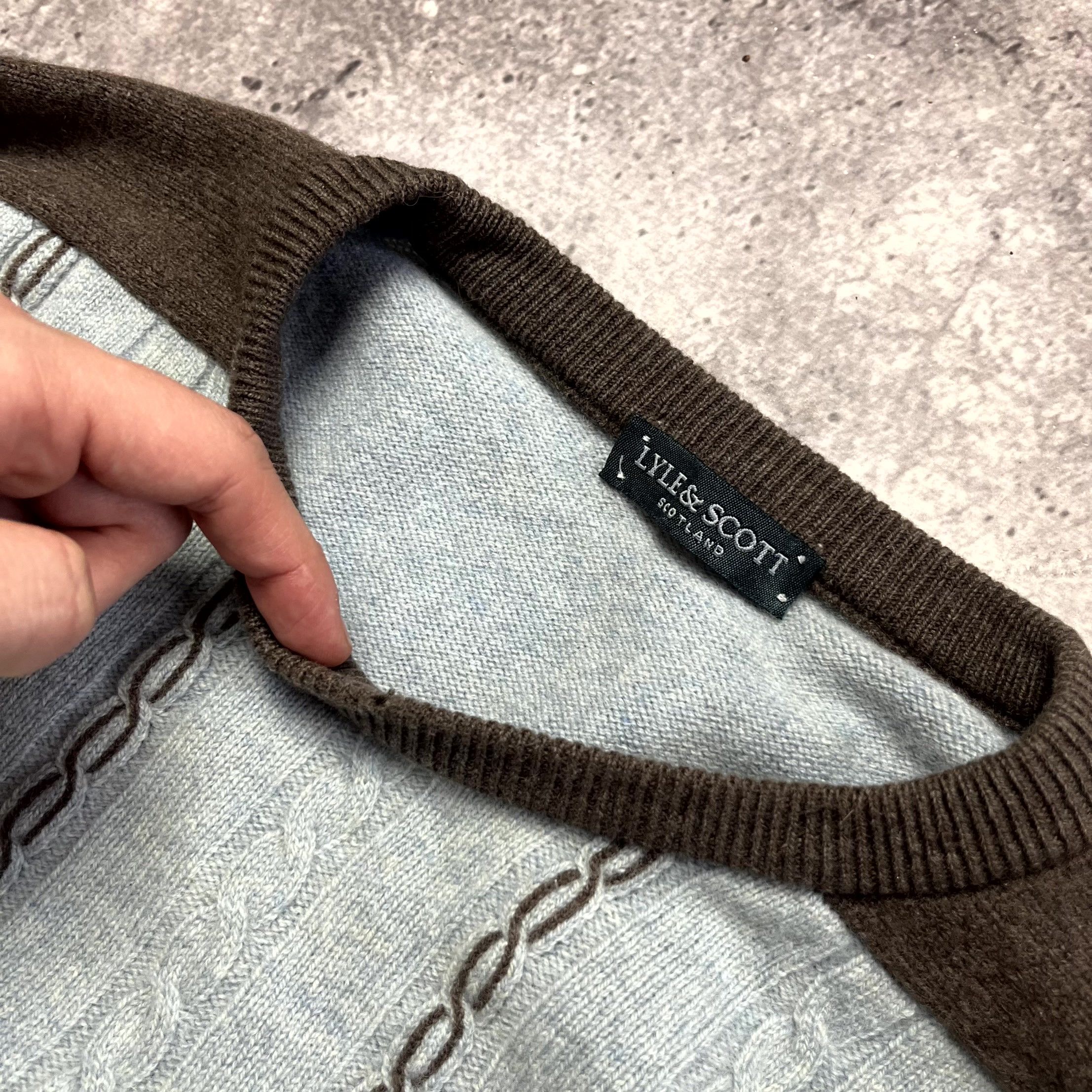Lyle & Scott Vintage Lyle & Scott Cable Knit Raglan Sweater Blue Size M Size US M / EU 48-50 / 2 - 6 Thumbnail