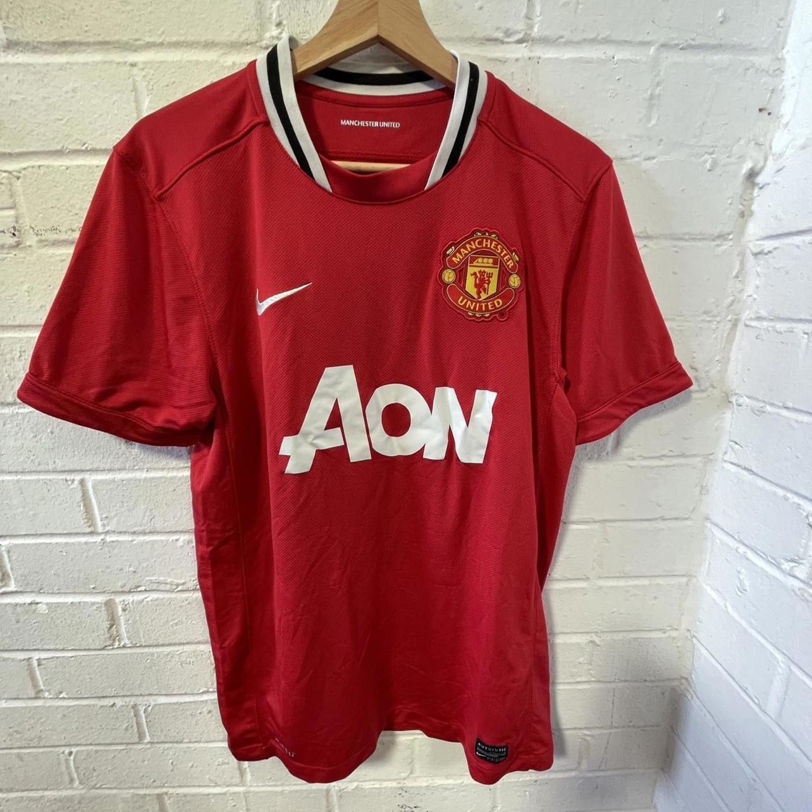 Nike Nike Men's Red Tshirt Size US M / EU 48-50 / 2 - 1 Thumbnail