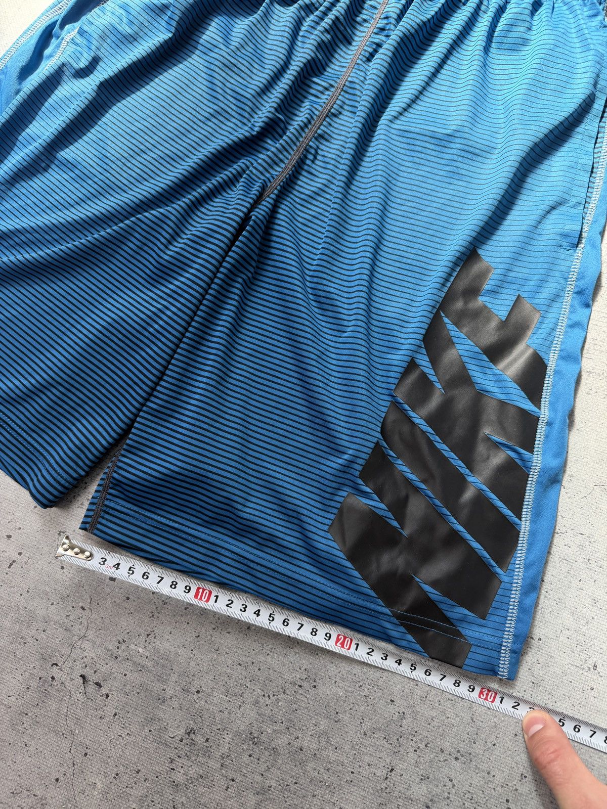 Nike Vintage Nike Shorts Retro y2k Swoosh Size US 34 / EU 50 - 6 Thumbnail
