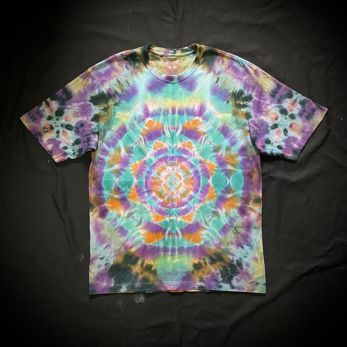 Columbia × Handmade PSYCHEDELIC MANDALA Size US M / EU 48-50 / 2 - 1 Thumbnail