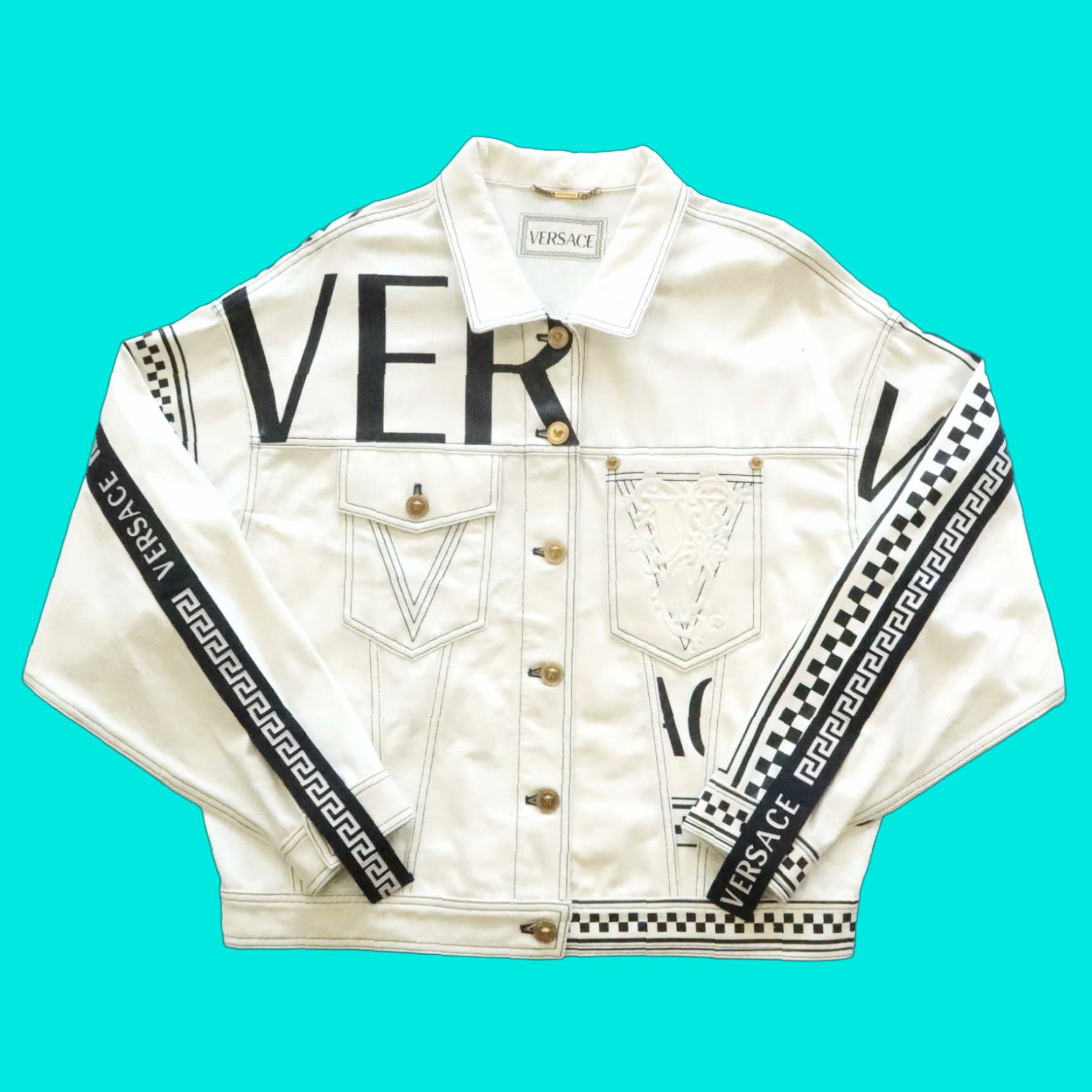 Versace VINTAGE Versace Denim Trucker Jacket Size 46 Size US S / EU 44-46 / 1 - 1 Thumbnail